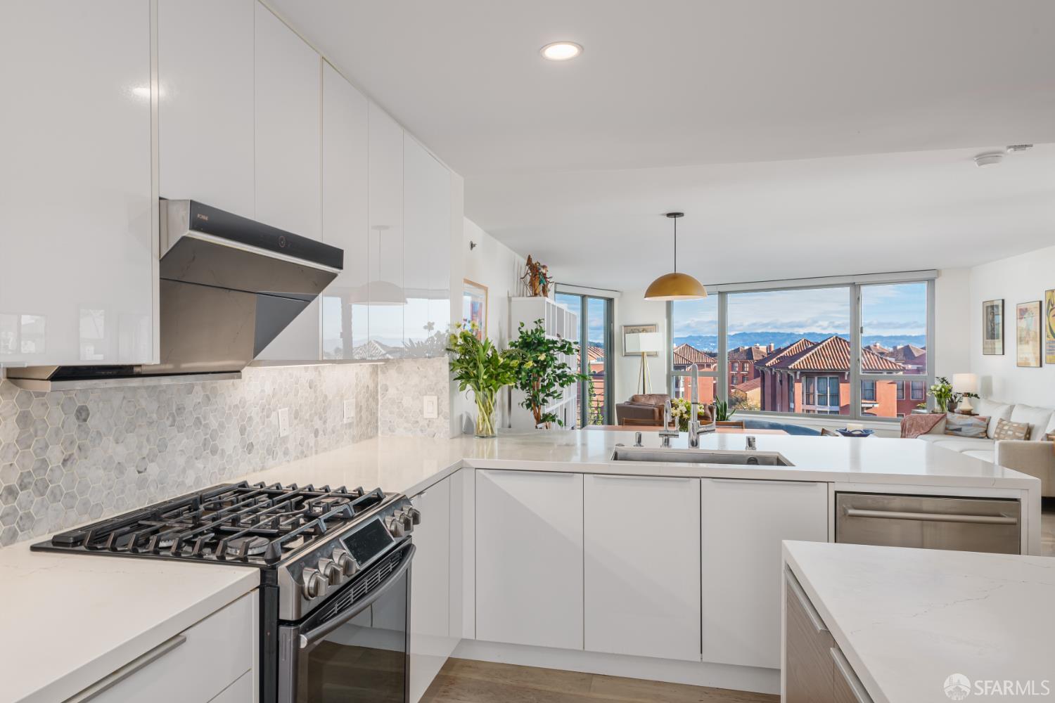 Detail Gallery Image 10 of 29 For 219 Brannan St 4g,  San Francisco,  CA 94107 - 3 Beds | 3 Baths