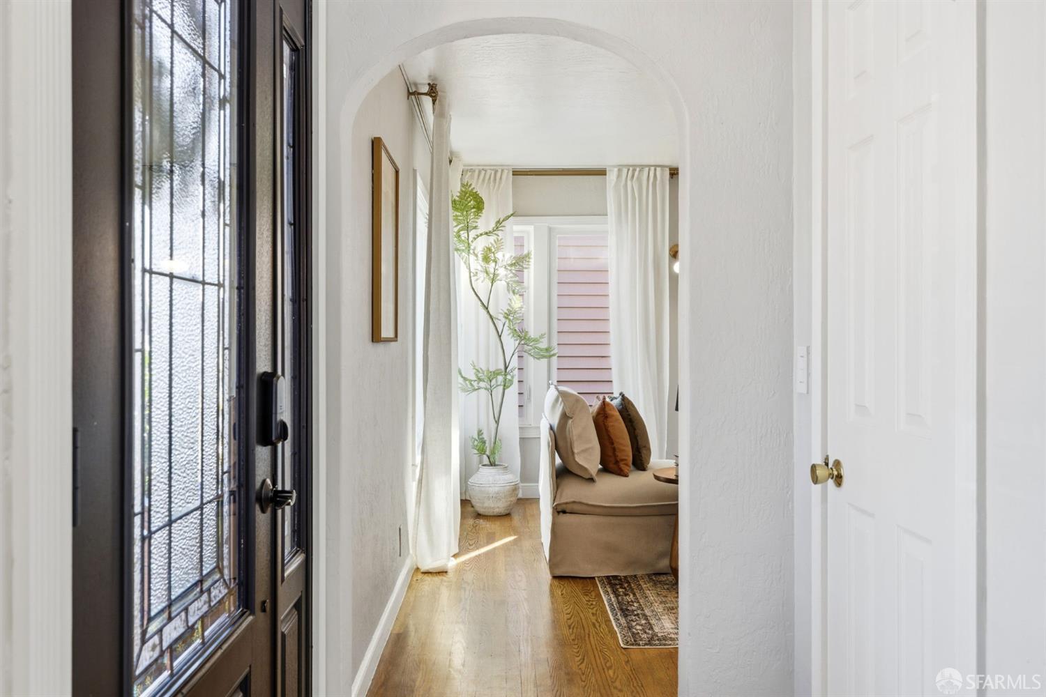 Detail Gallery Image 9 of 42 For 129 Poplar Ave, San Bruno,  CA 94066 - 3 Beds | 2 Baths