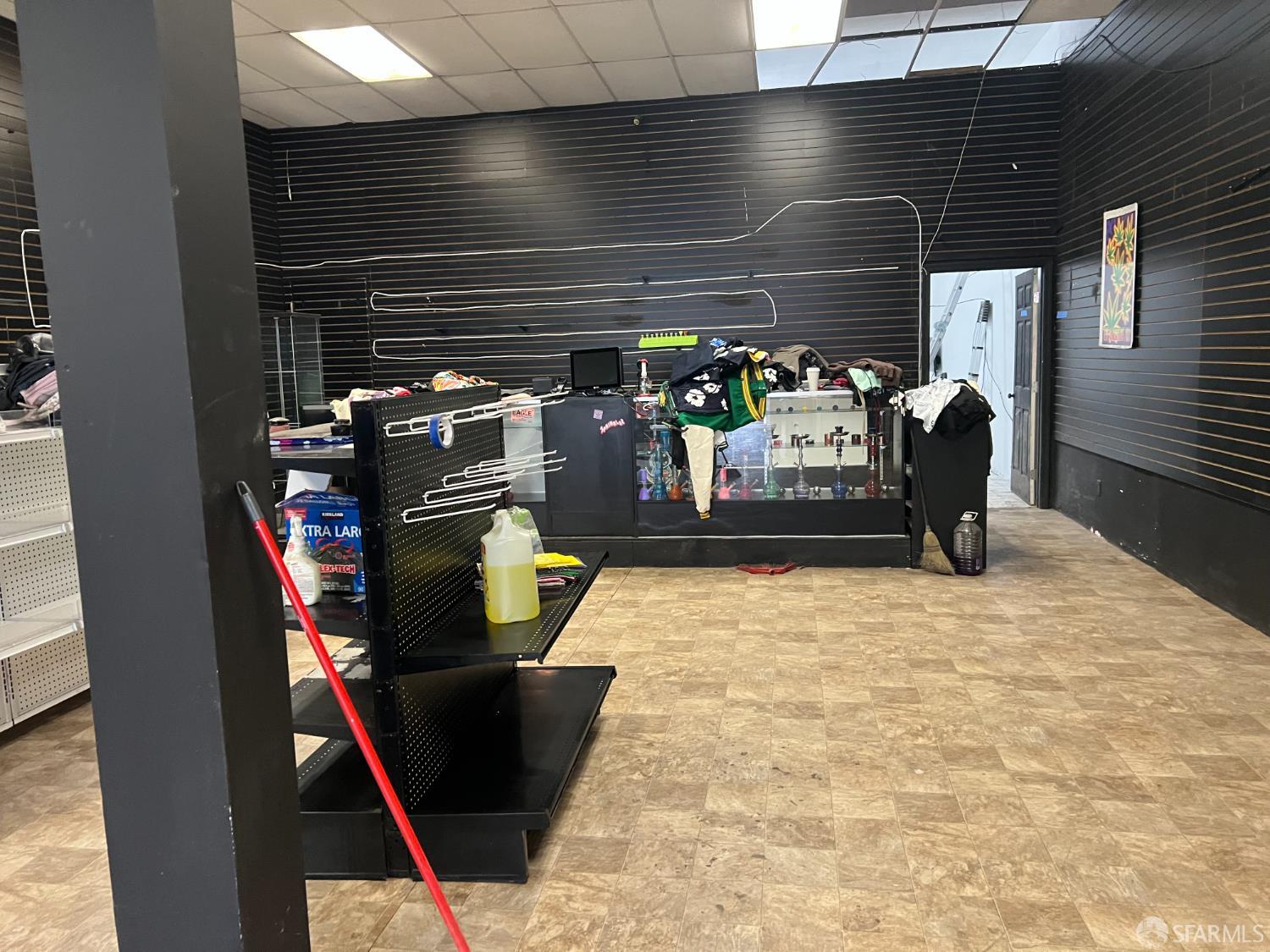 Detail Gallery Image 8 of 12 For 934 Larkin St, San Francisco,  CA 94109 - – Beds | – Baths