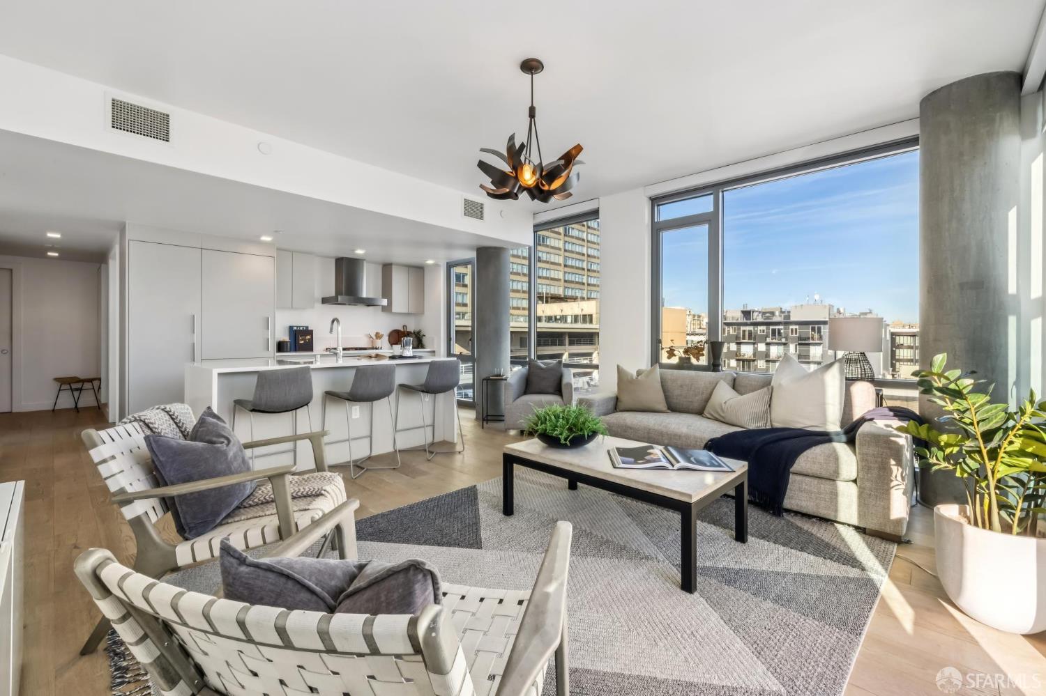 Photo #2: 426097090 Listing: Photo #2