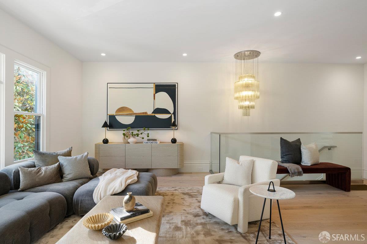 Detail Gallery Image 12 of 69 For 2988 Washington St, San Francisco,  CA 94115 - 2 Beds | 1/1 Baths