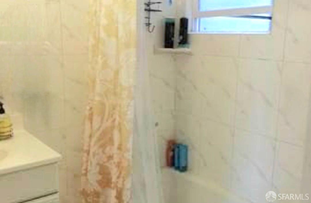 Detail Gallery Image 9 of 22 For 363 22nd Ave, San Francisco,  CA 94121 - 2 Beds | 1 Baths