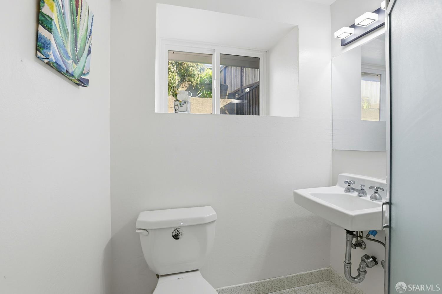 Detail Gallery Image 31 of 40 For 2006 31st Ave, San Francisco,  CA 94116 - 2 Beds | 1 Baths