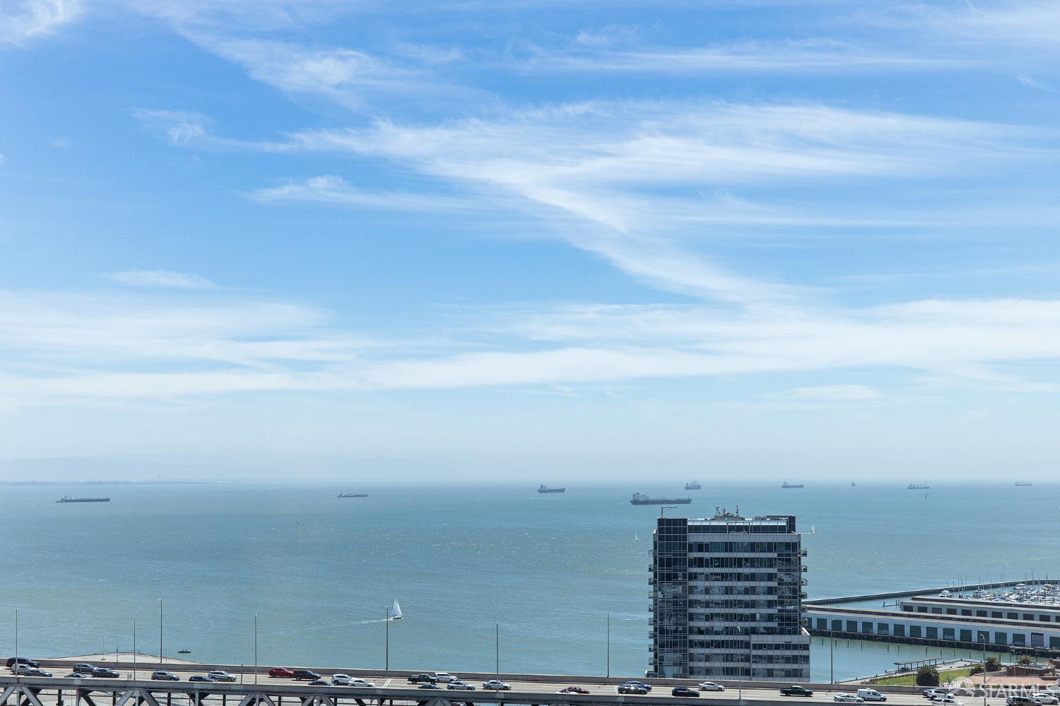 Detail Gallery Image 6 of 46 For 201 Folsom St 16e,  San Francisco,  CA 94105 - 2 Beds | 2 Baths