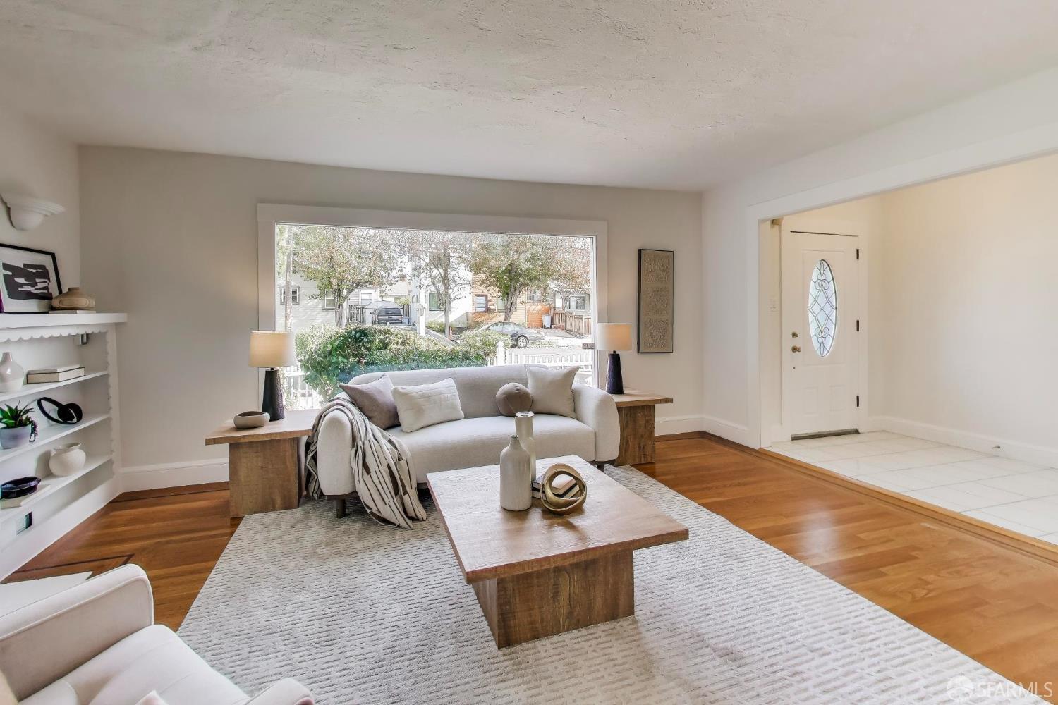 Detail Gallery Image 5 of 38 For 2304 Edwards St, Berkeley,  CA 94702 - 5 Beds | 2 Baths