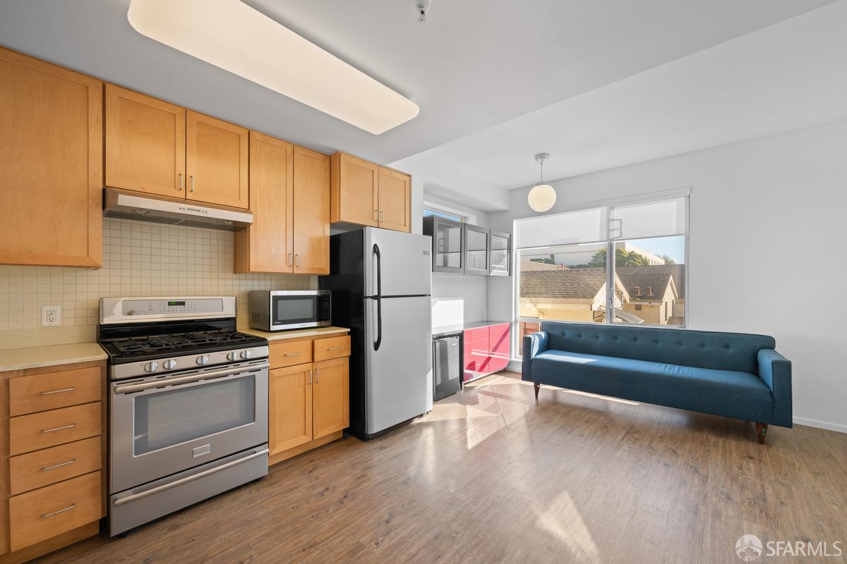 Detail Gallery Image 5 of 23 For 1345 Turk St #210,  San Francisco,  CA 94115 - 2 Beds | 1/1 Baths