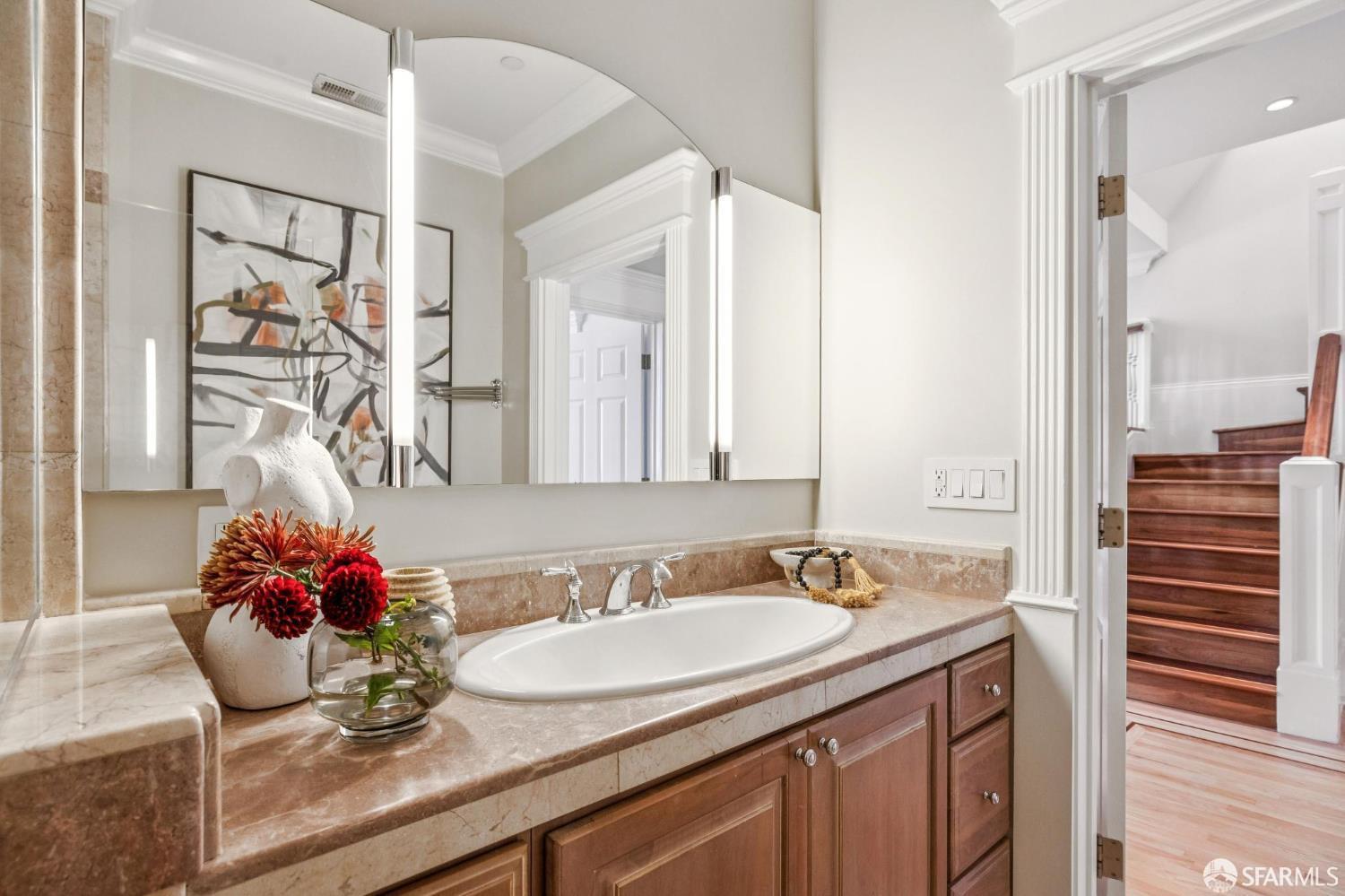 Detail Gallery Image 33 of 77 For 729 Douglass St #U,  San Francisco,  CA 94114 - 4 Beds | 4 Baths