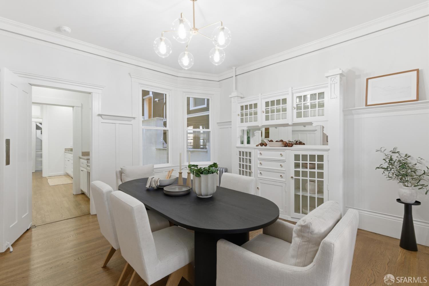 Detail Gallery Image 7 of 32 For 953 Leavenworth St, San Francisco,  CA 94109 - 3 Beds | 2 Baths