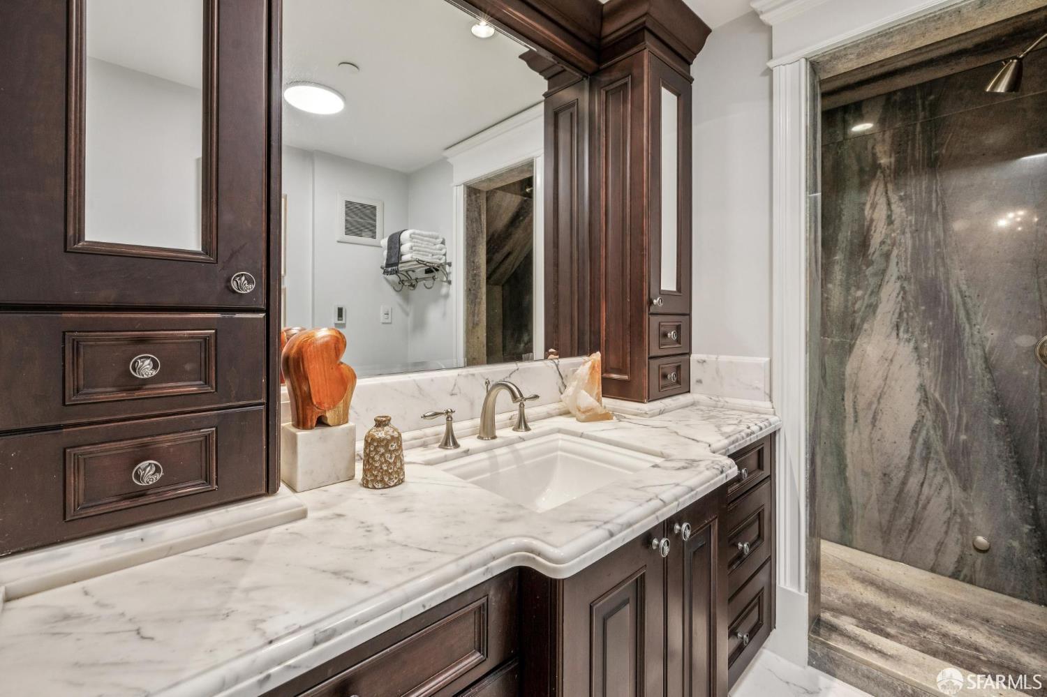 Detail Gallery Image 45 of 89 For 729 Douglass St, San Francisco,  CA 94114 - – Beds | – Baths