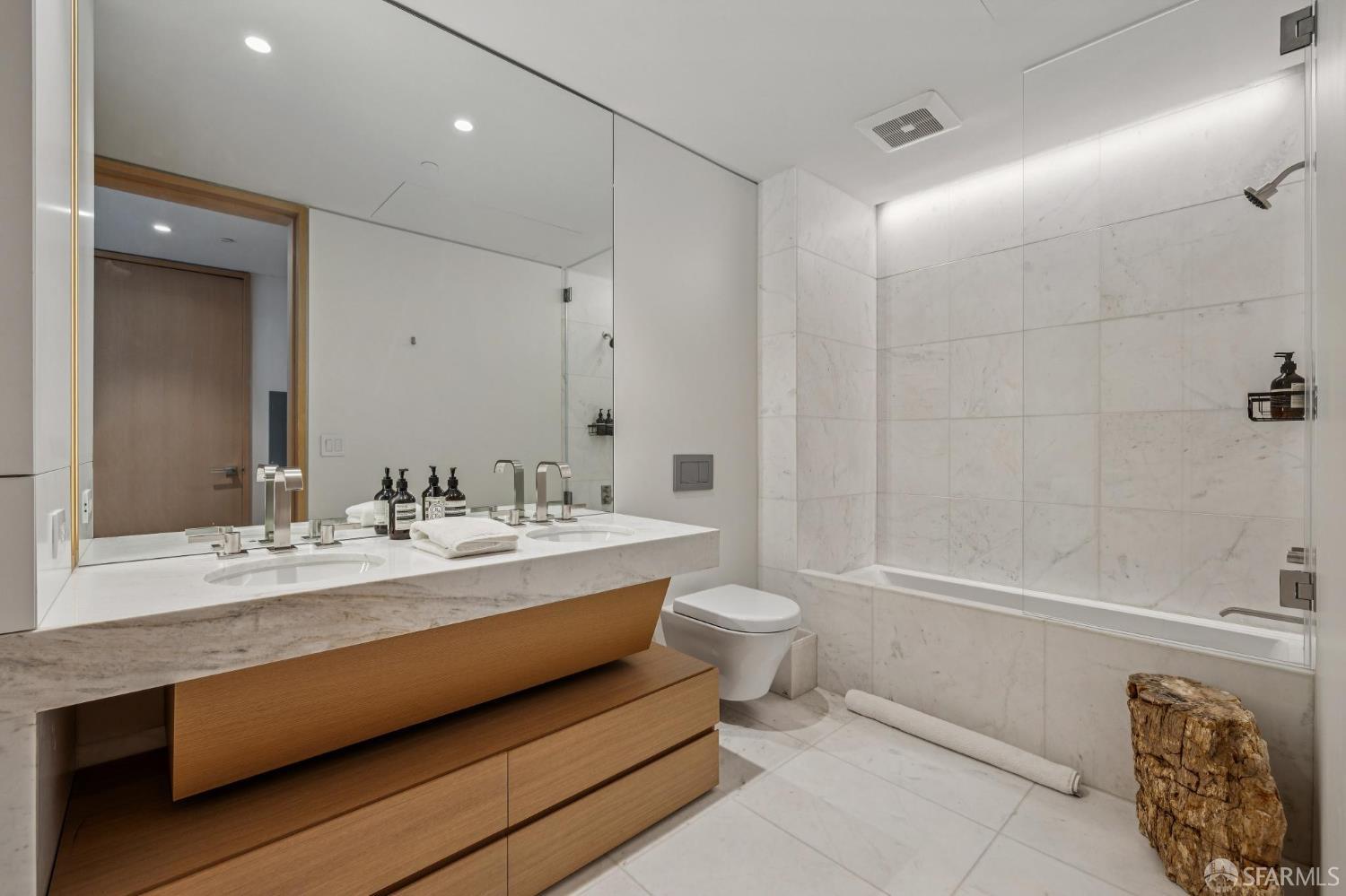 Detail Gallery Image 19 of 43 For 1 Steuart Ln #201,  San Francisco,  CA 94105 - 2 Beds | 2 Baths