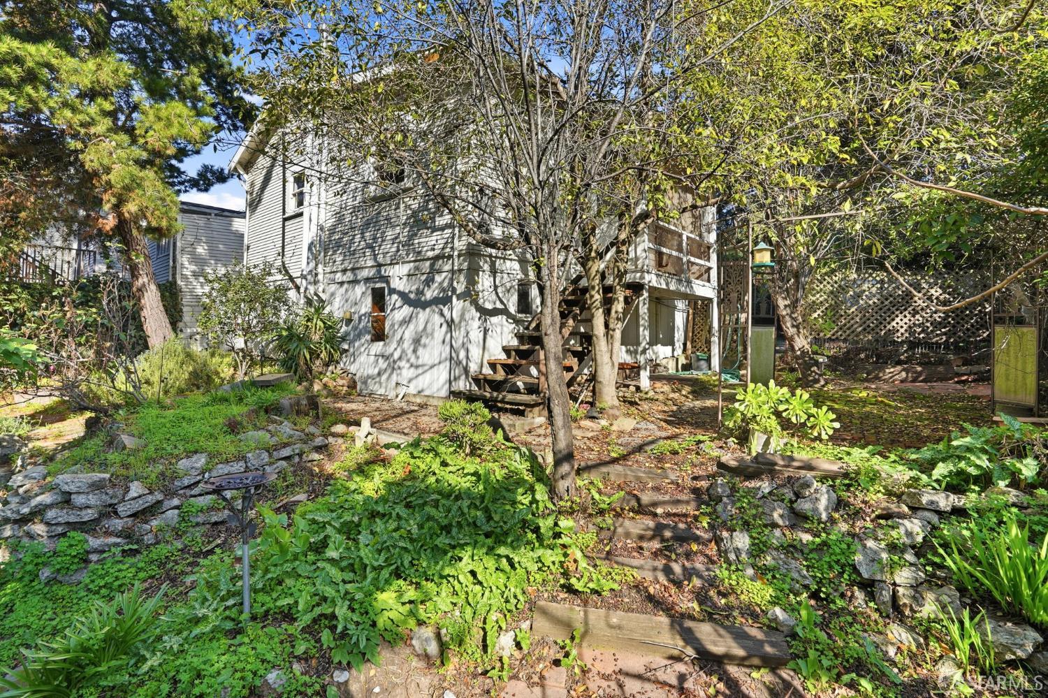 Detail Gallery Image 22 of 25 For 6391 Hillmont Dr, Oakland,  CA 94605 - 2 Beds | 1 Baths