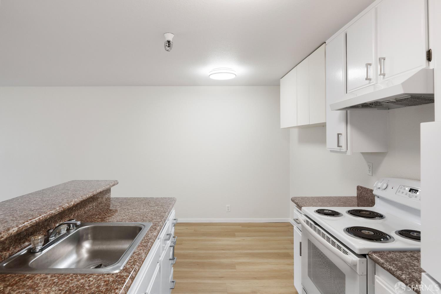 Detail Gallery Image 6 of 19 For 455 El Camino Real #307,  South San Francisco,  CA 94080 - 1 Beds | 1 Baths