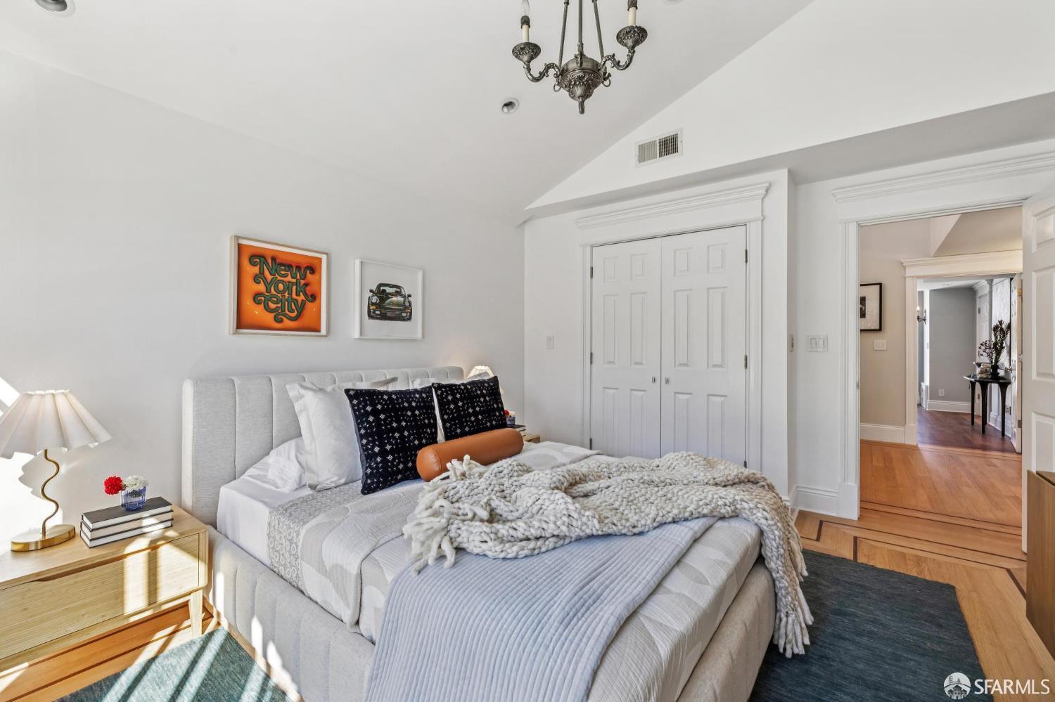 Detail Gallery Image 52 of 77 For 729 Douglass St #U,  San Francisco,  CA 94114 - 4 Beds | 4 Baths