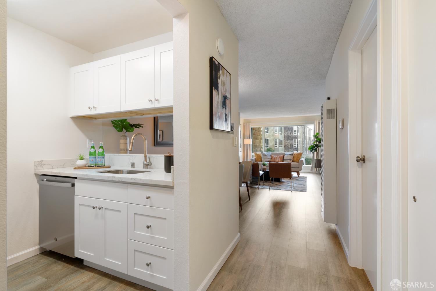 Detail Gallery Image 2 of 23 For 15 Red Rock Way #N207,  San Francisco,  CA 94131 - 0 Beds | 1 Baths