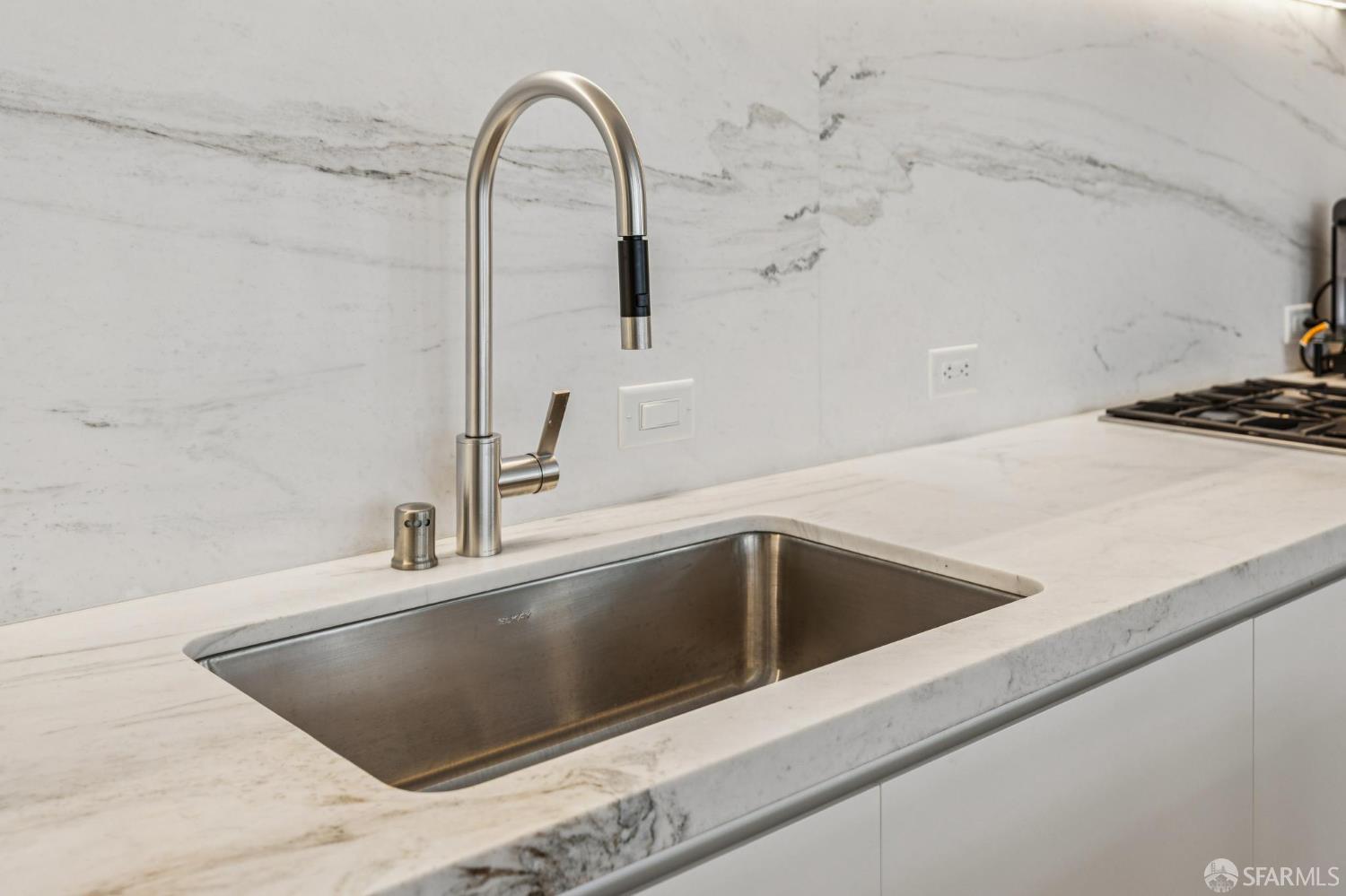 Detail Gallery Image 12 of 43 For 1 Steuart Ln #201,  San Francisco,  CA 94105 - 2 Beds | 2 Baths