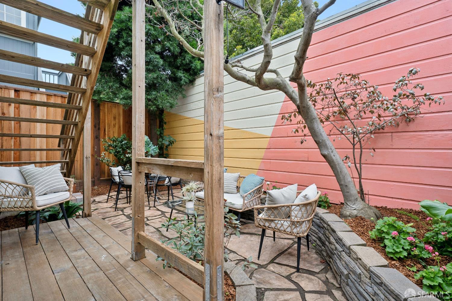 Detail Gallery Image 37 of 46 For 216 Dorland St, San Francisco,  CA 94114 - 2 Beds | 2 Baths