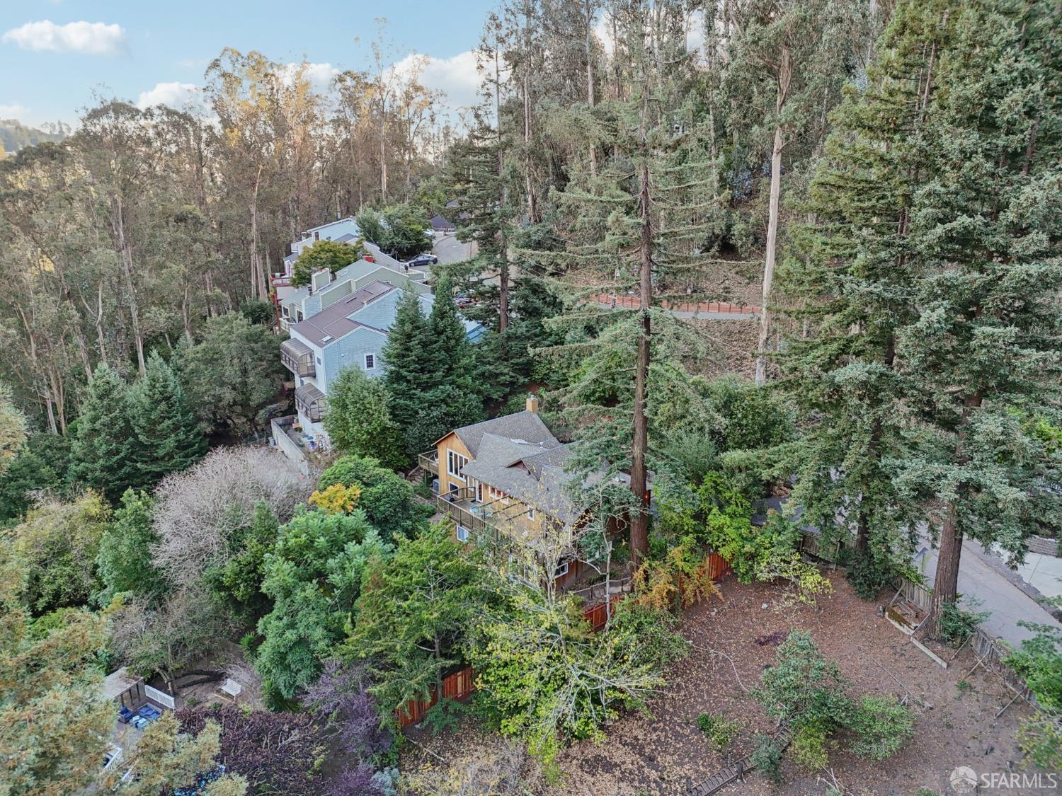 Detail Gallery Image 51 of 65 For 6891 Pinehaven Rd, Oakland,  CA 94611 - 3 Beds | 3 Baths