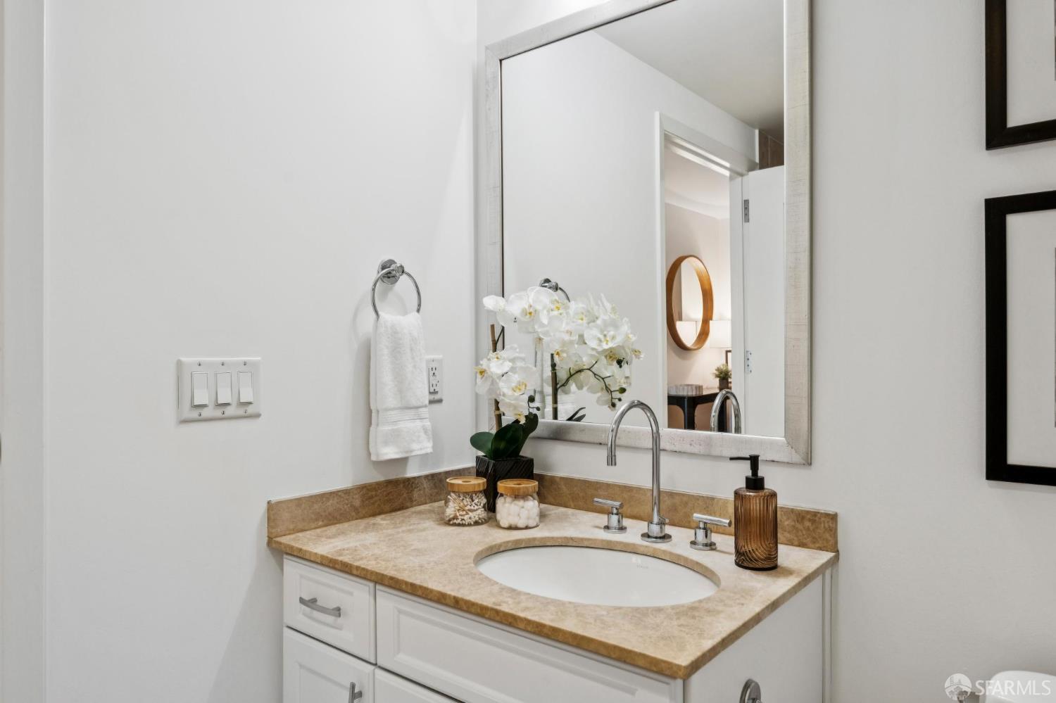 Photo #12: 425091395 Listing: Photo #12