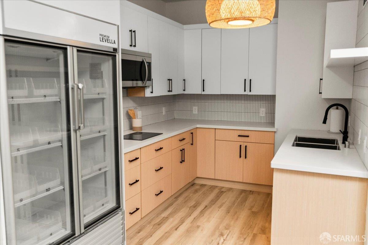 Detail Gallery Image 2 of 19 For 225 Ellis St, San Francisco,  CA 94102 - – Beds | – Baths