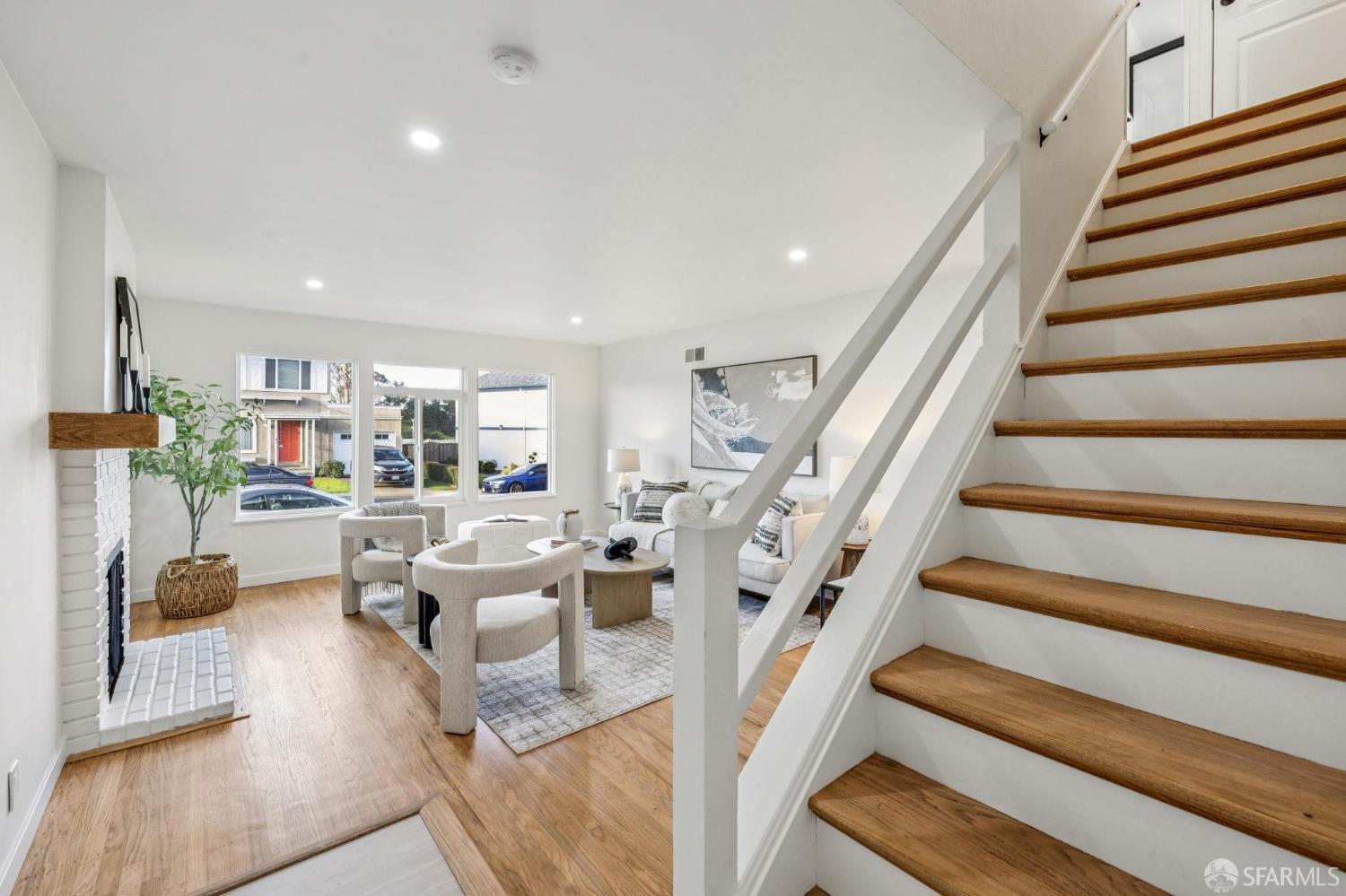 Detail Gallery Image 16 of 71 For 663 Foothill Dr, Pacifica,  CA 94044 - 3 Beds | 1/1 Baths