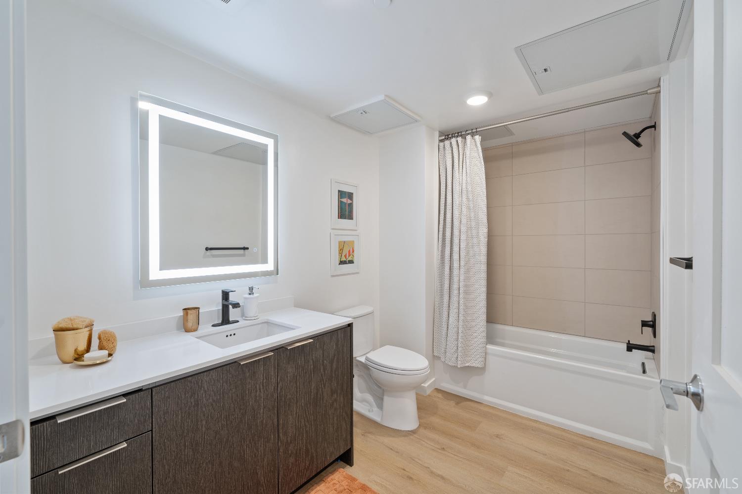 Detail Gallery Image 6 of 9 For 52 Kirkwood Ave #405,  San Francisco,  CA 94124 - 0 Beds | 1 Baths