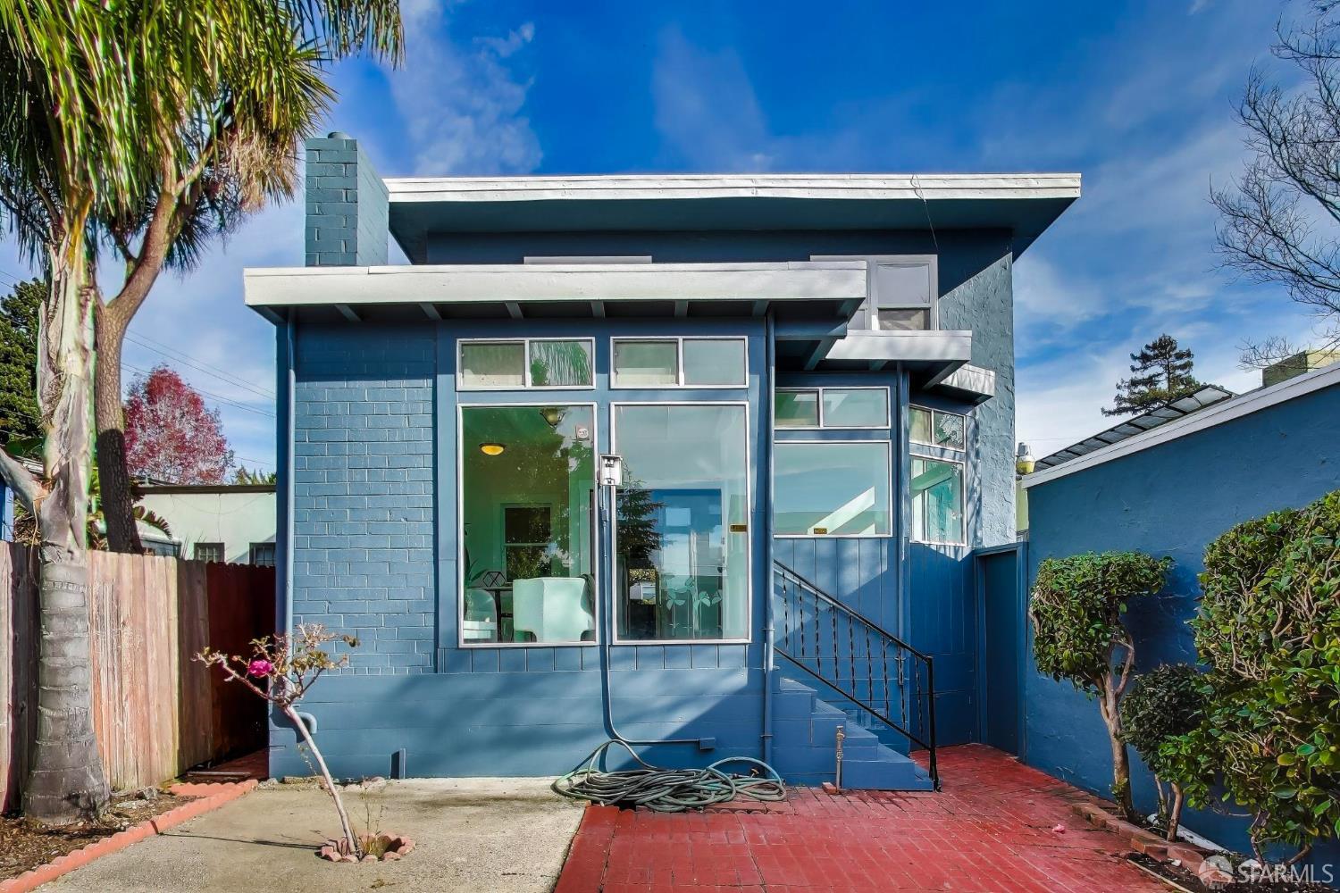 Detail Gallery Image 30 of 38 For 2304 Edwards St, Berkeley,  CA 94702 - 5 Beds | 2 Baths