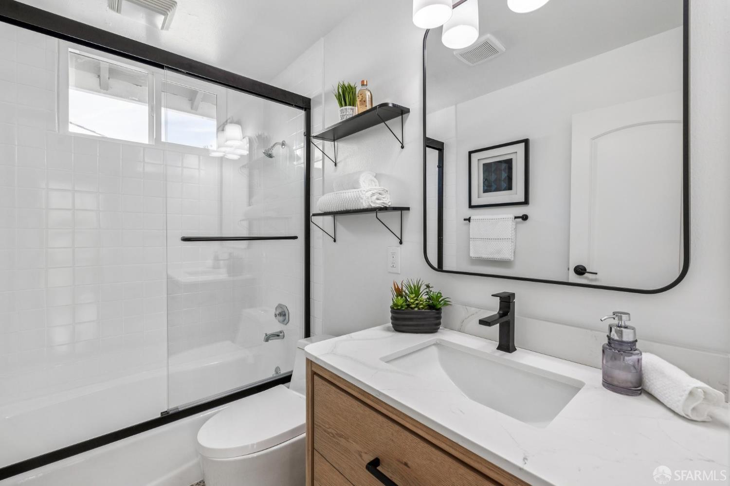 Detail Gallery Image 46 of 71 For 663 Foothill Dr, Pacifica,  CA 94044 - 3 Beds | 1/1 Baths