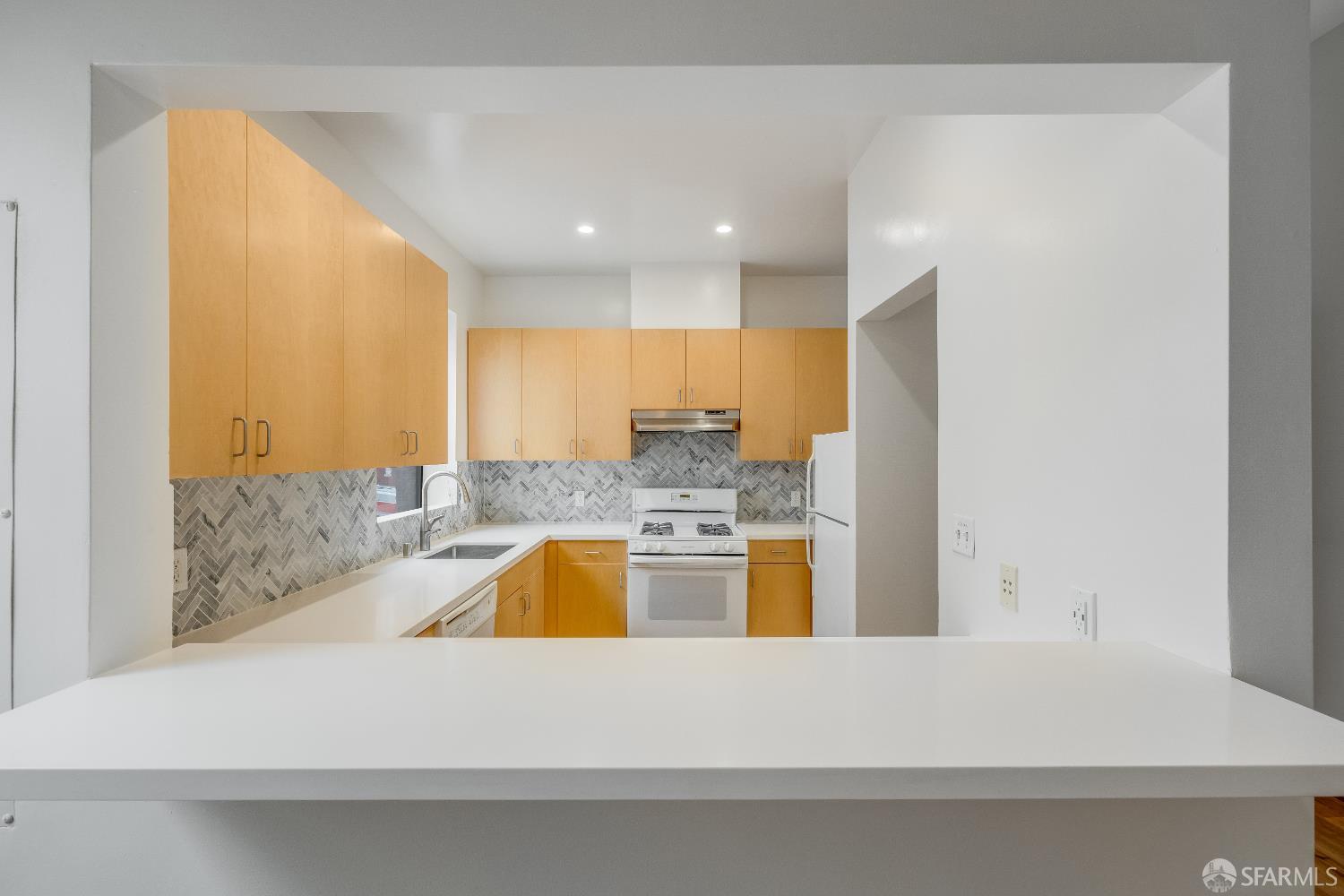 Detail Gallery Image 12 of 44 For 883 Sacramento St, San Francisco,  CA 94108 - – Beds | – Baths