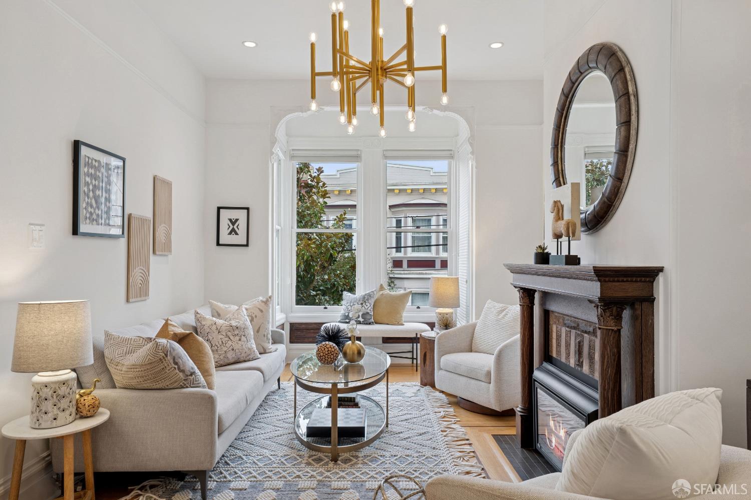 Detail Gallery Image 4 of 46 For 216 Dorland St, San Francisco,  CA 94114 - 2 Beds | 2 Baths