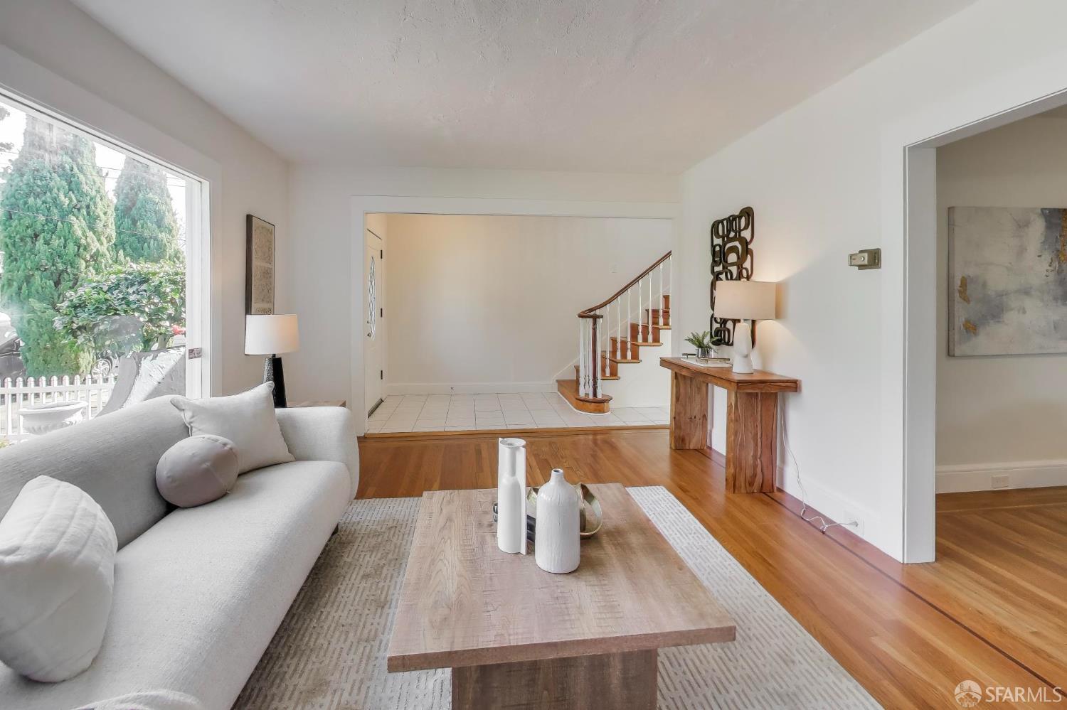 Detail Gallery Image 6 of 38 For 2304 Edwards St, Berkeley,  CA 94702 - 5 Beds | 2 Baths