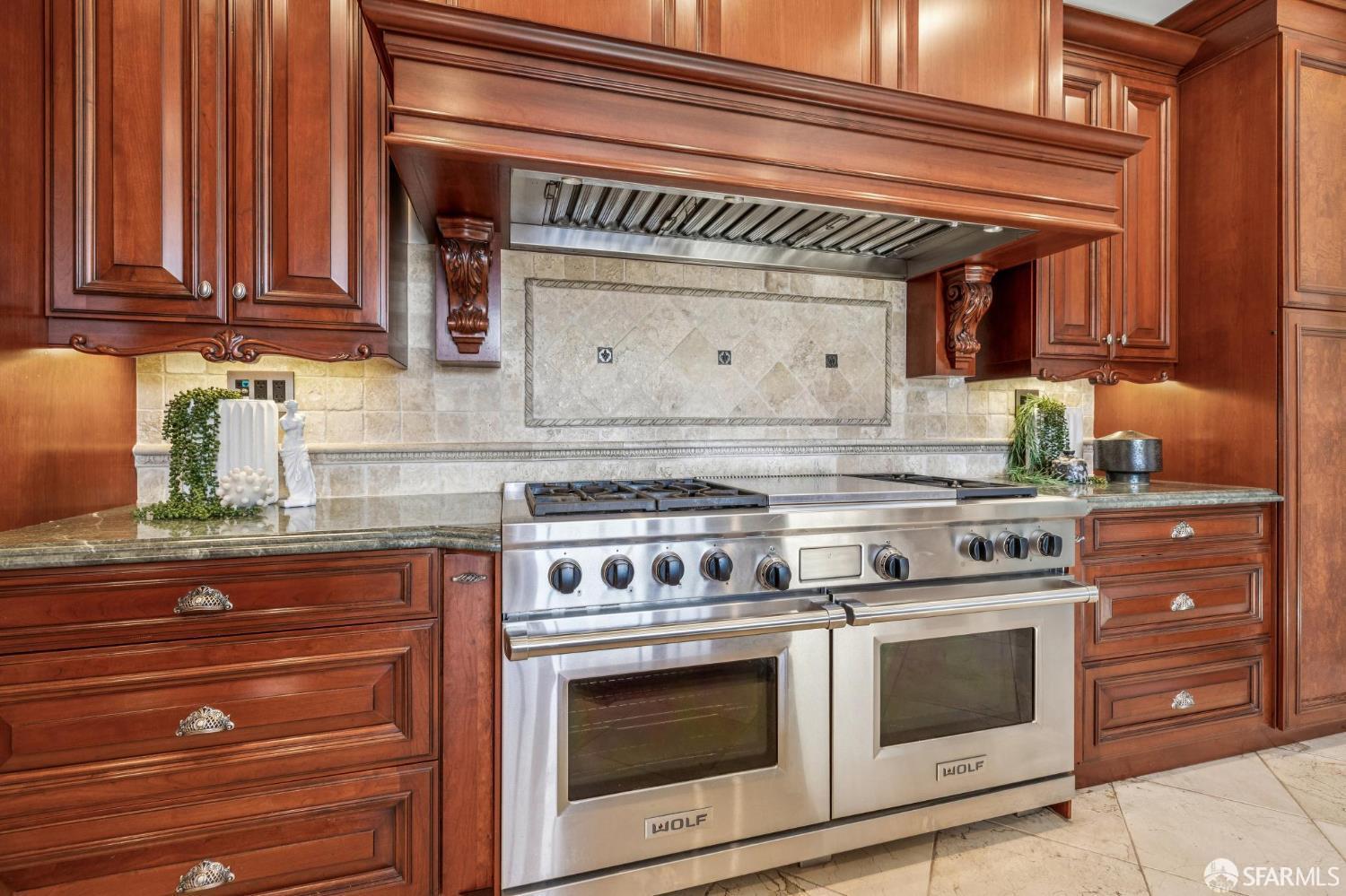 Detail Gallery Image 19 of 77 For 729 Douglass St #U,  San Francisco,  CA 94114 - 4 Beds | 4 Baths