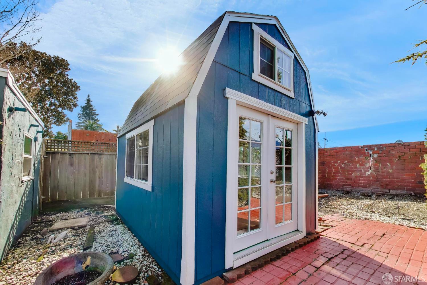 Detail Gallery Image 32 of 38 For 2304 Edwards St, Berkeley,  CA 94702 - 5 Beds | 2 Baths