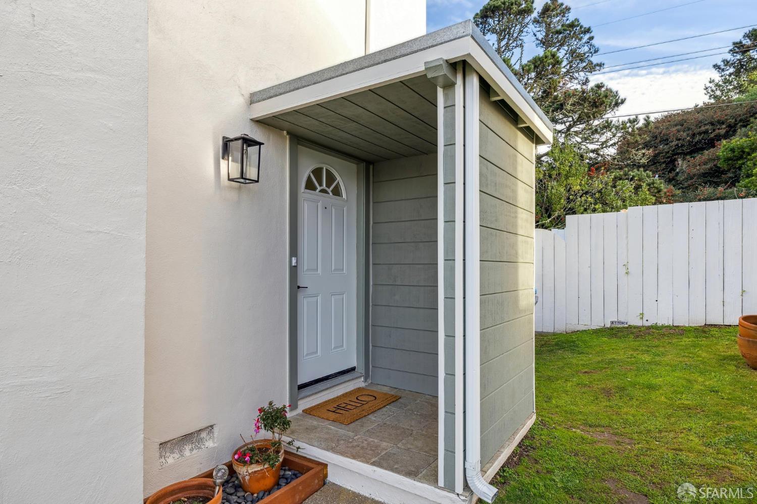 Detail Gallery Image 9 of 71 For 663 Foothill Dr, Pacifica,  CA 94044 - 3 Beds | 1/1 Baths