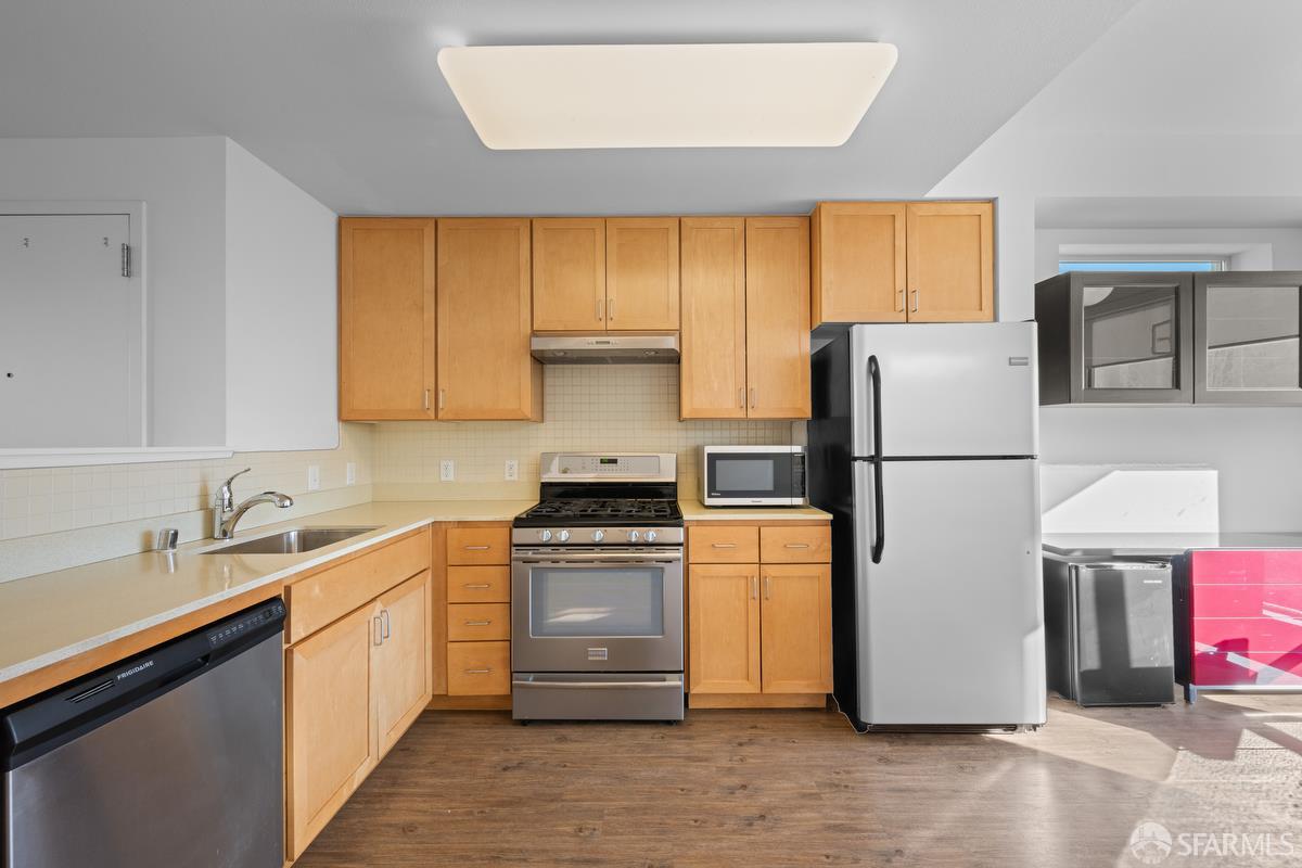 Detail Gallery Image 4 of 23 For 1345 Turk St #210,  San Francisco,  CA 94115 - 2 Beds | 1/1 Baths