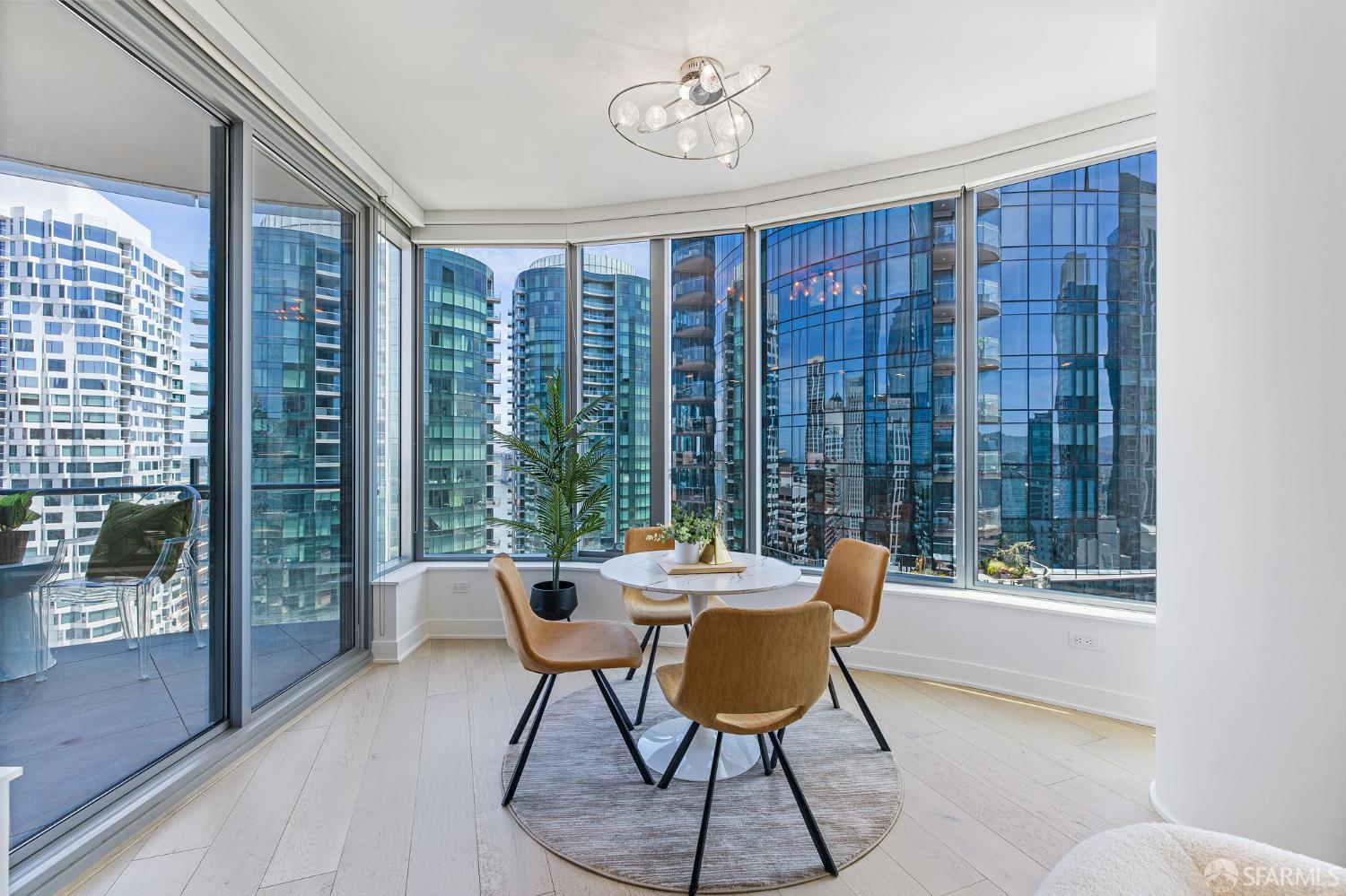 Detail Gallery Image 7 of 46 For 201 Folsom St 16e,  San Francisco,  CA 94105 - 2 Beds | 2 Baths