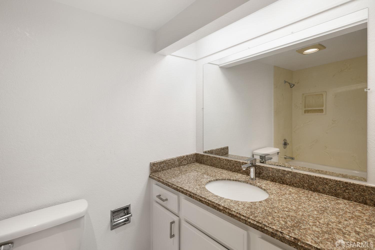 Detail Gallery Image 14 of 19 For 455 El Camino Real #307,  South San Francisco,  CA 94080 - 1 Beds | 1 Baths