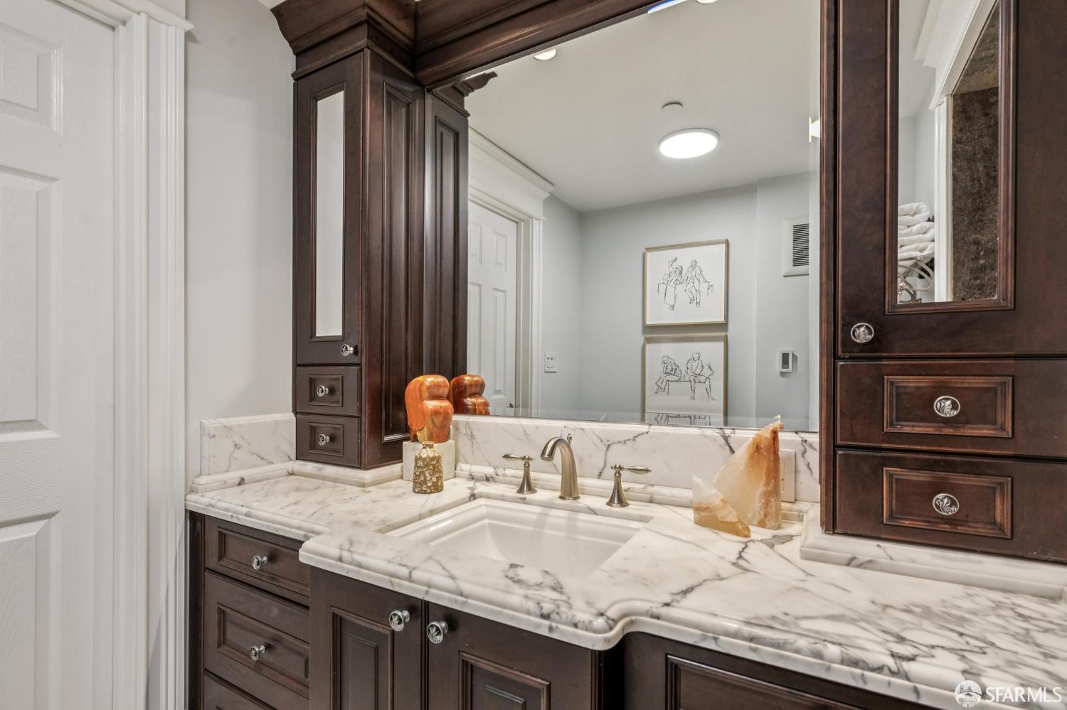 Detail Gallery Image 63 of 77 For 729 Douglass St #U,  San Francisco,  CA 94114 - 4 Beds | 4 Baths