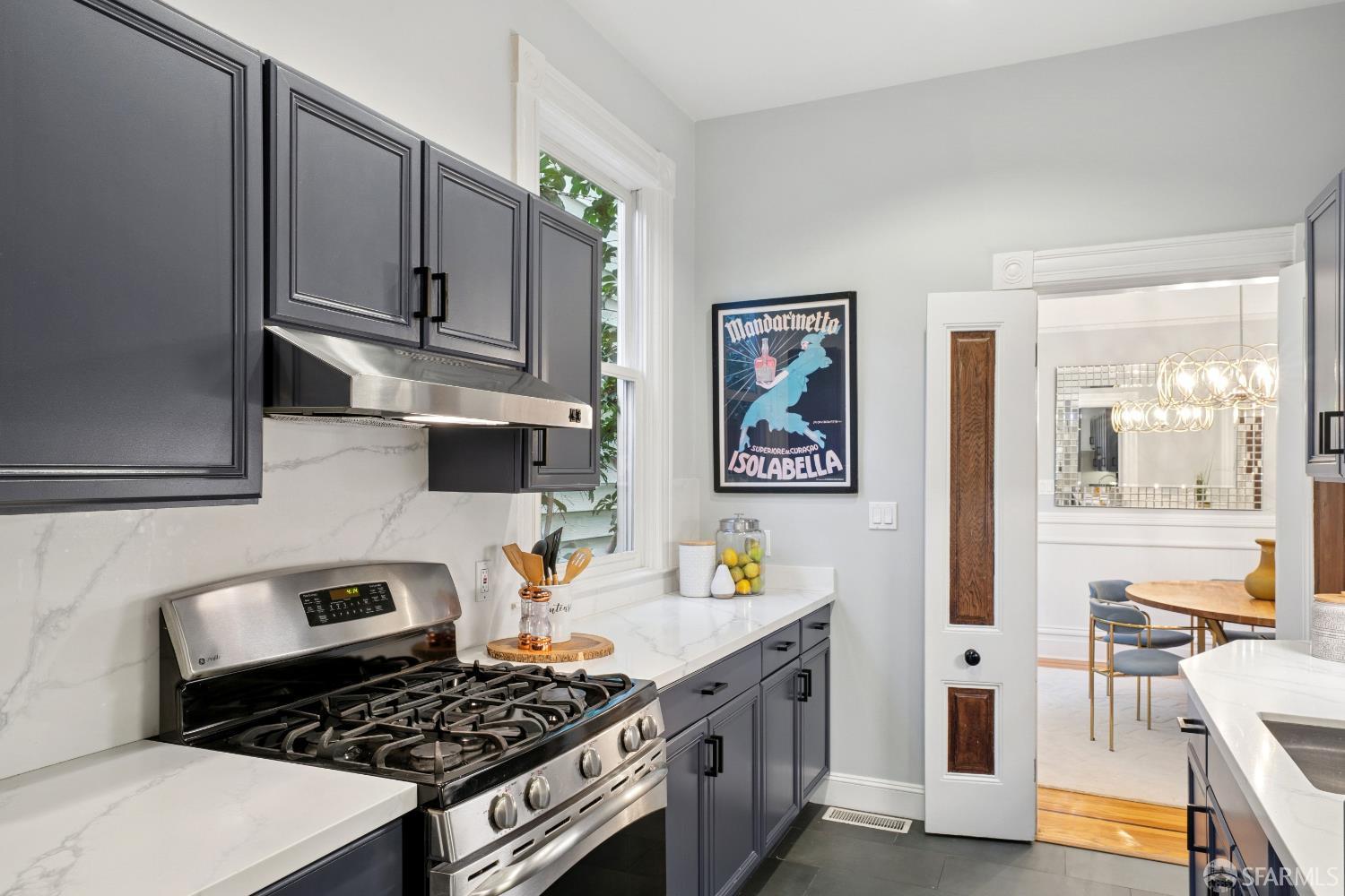 Detail Gallery Image 25 of 46 For 216 Dorland St, San Francisco,  CA 94114 - 2 Beds | 2 Baths