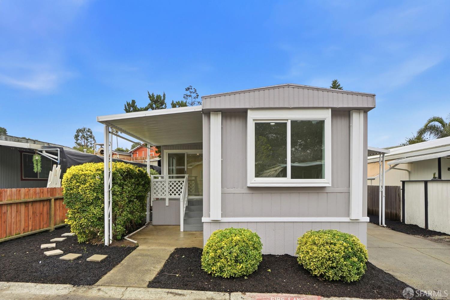 Front Image Thumbnail for SF426097835