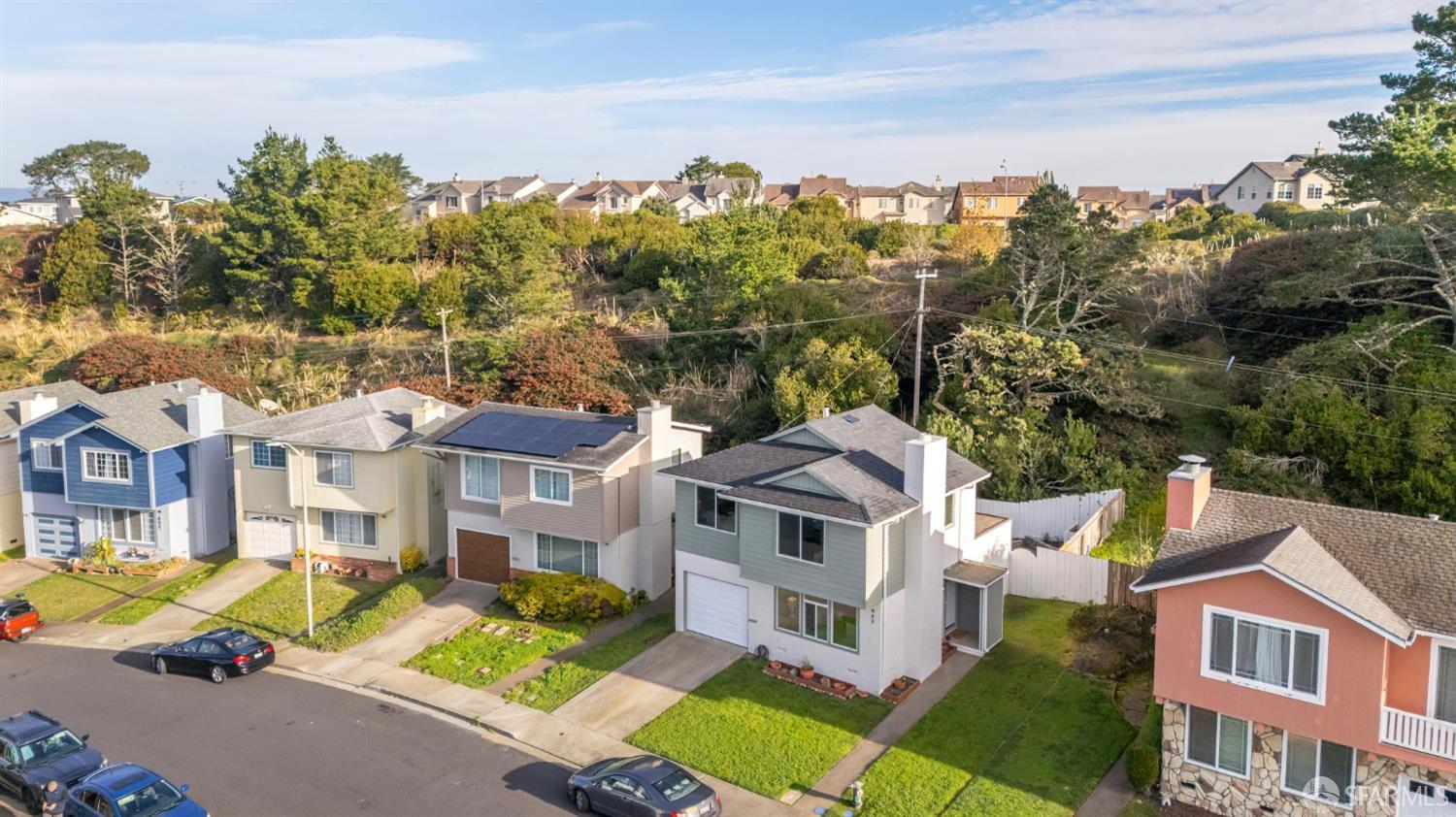 Detail Gallery Image 4 of 71 For 663 Foothill Dr, Pacifica,  CA 94044 - 3 Beds | 1/1 Baths