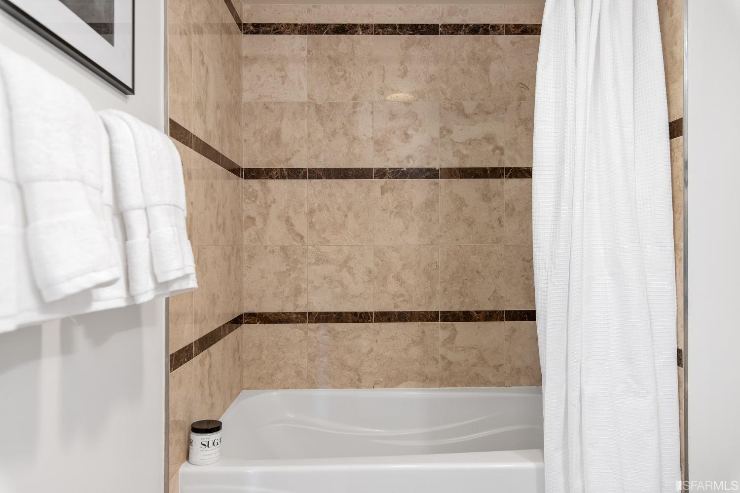 Photo #9: 425091395 Listing: Photo #9