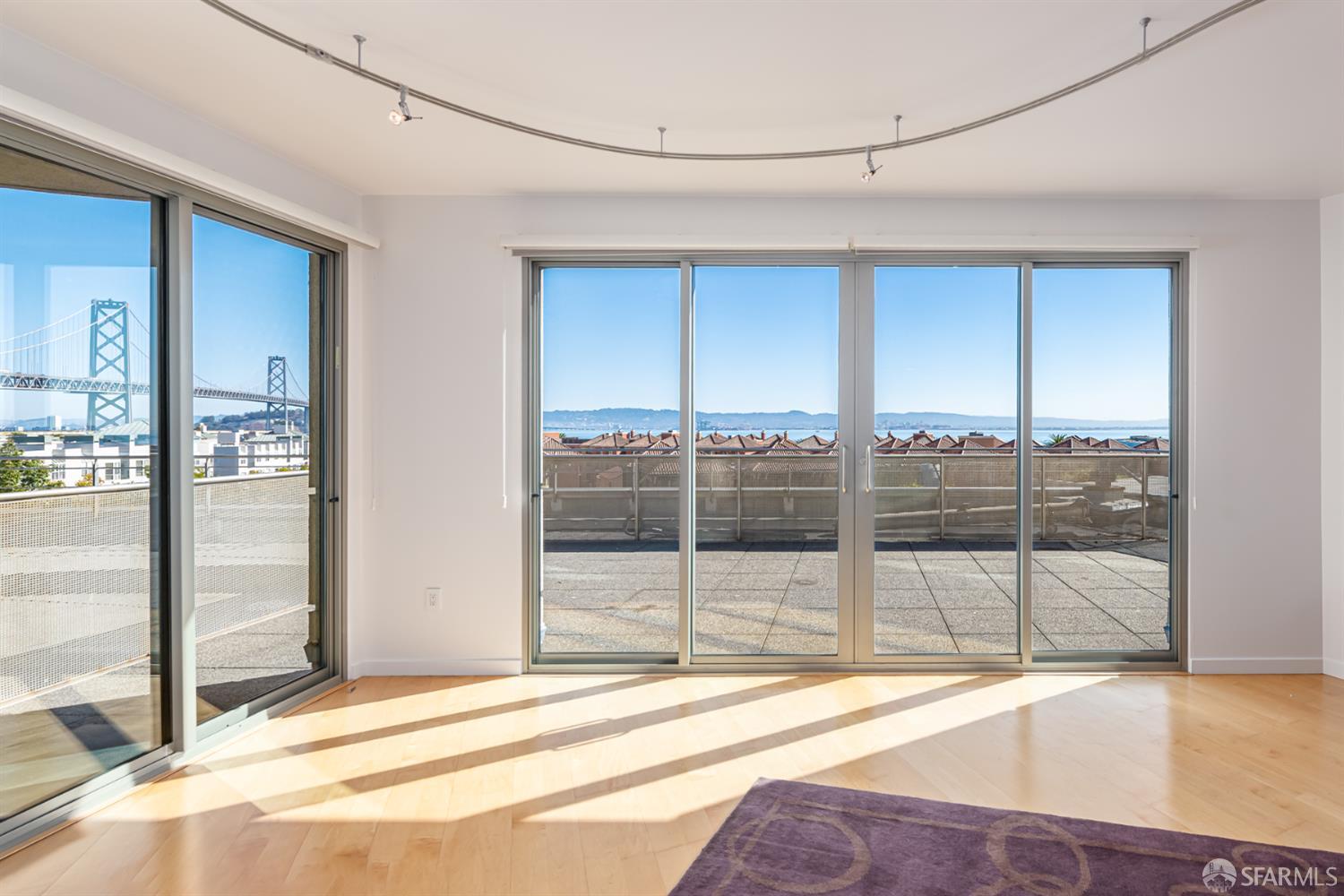 Detail Gallery Image 3 of 42 For 219 Brannan St 5g,  San Francisco,  CA 94107 - 2 Beds | 2 Baths