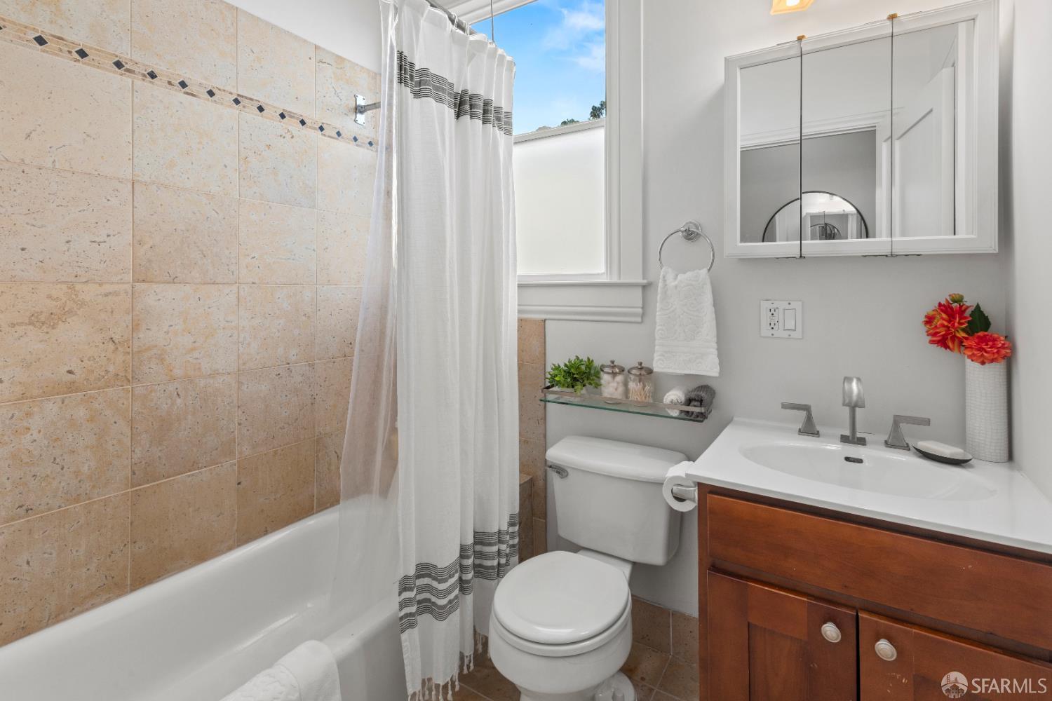 Photo #16: 426096591 Listing: Photo #16