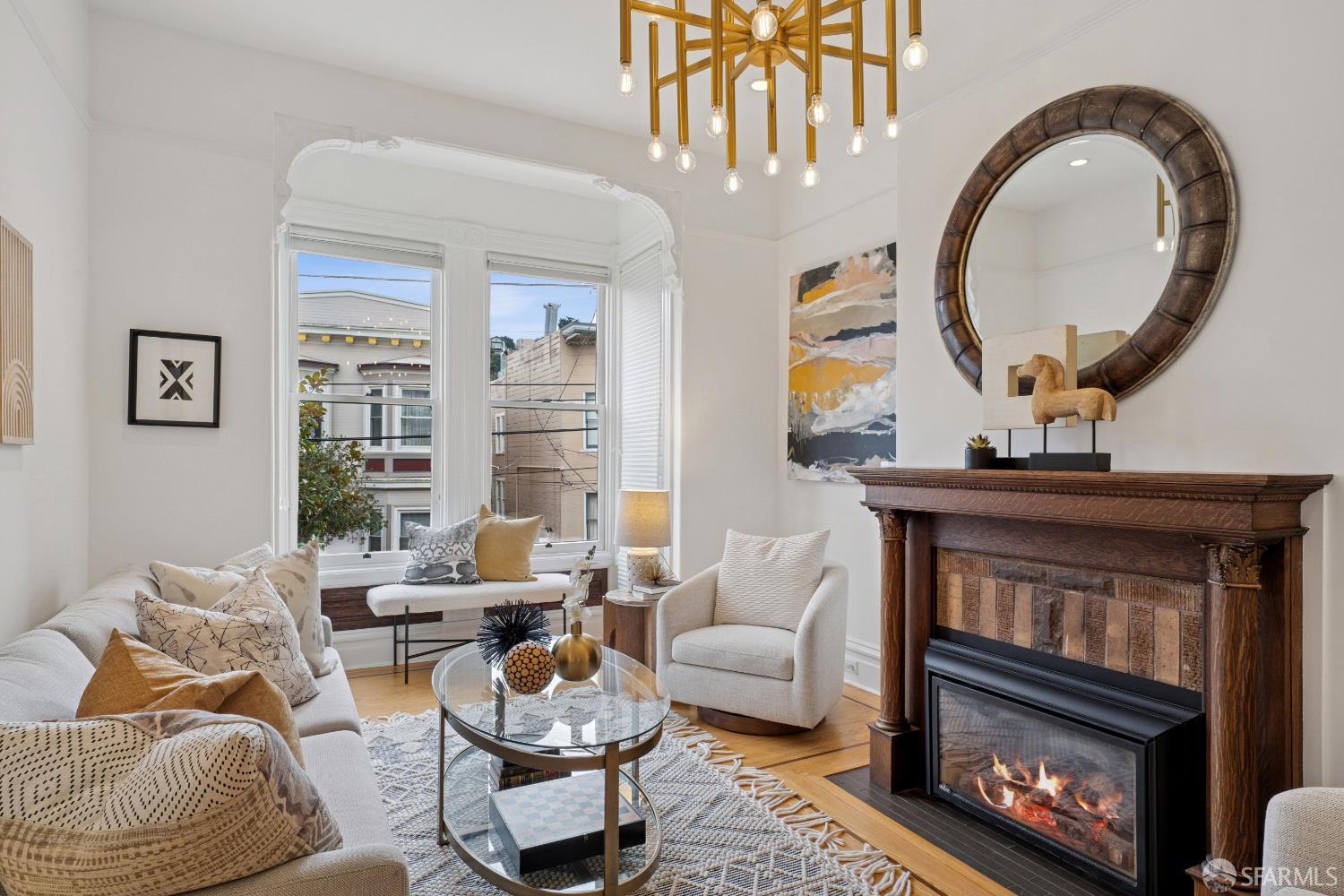 Detail Gallery Image 5 of 46 For 216 Dorland St, San Francisco,  CA 94114 - 2 Beds | 2 Baths