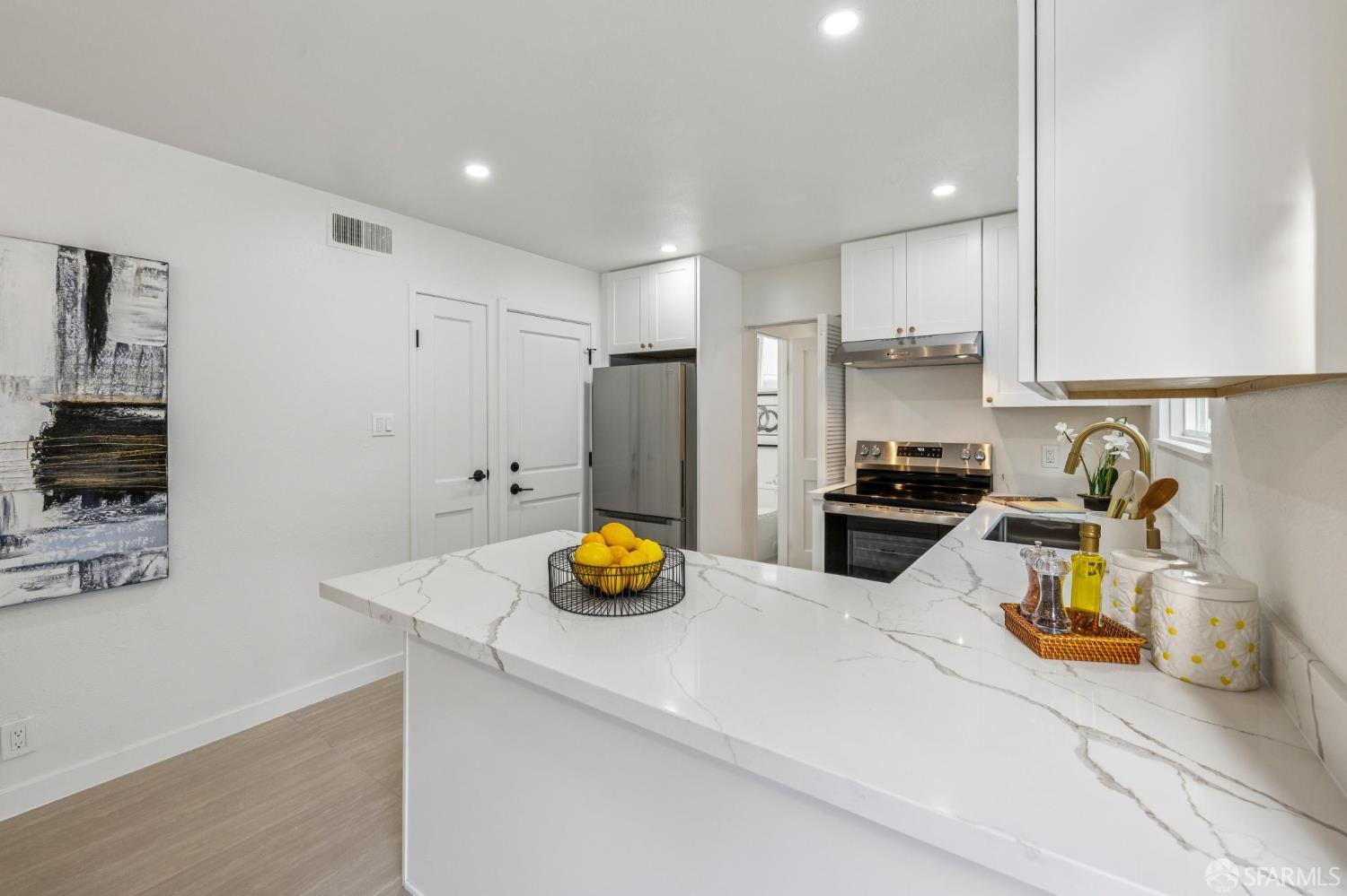 Detail Gallery Image 32 of 71 For 663 Foothill Dr, Pacifica,  CA 94044 - 3 Beds | 1/1 Baths