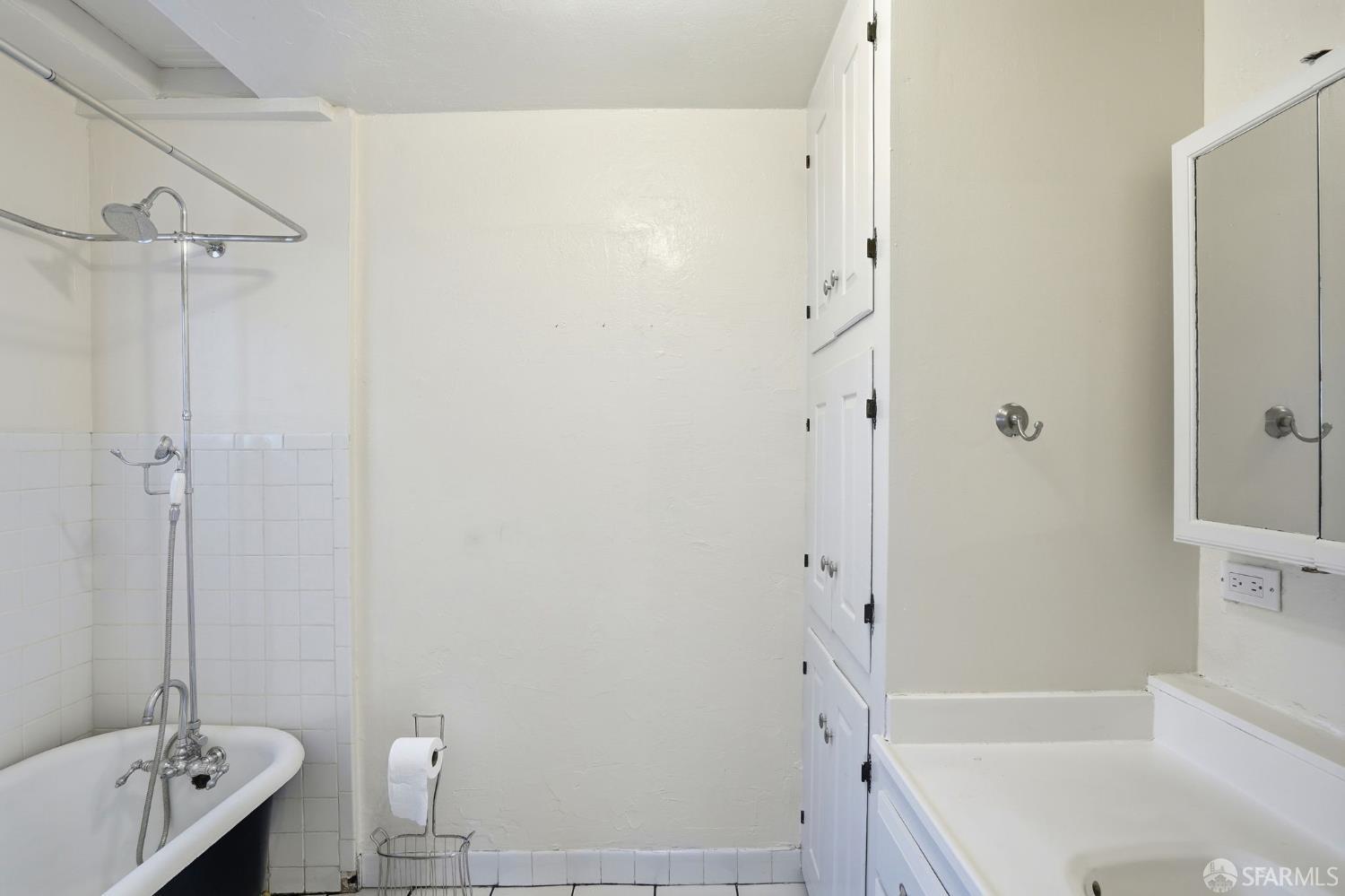 Detail Gallery Image 24 of 31 For 6383 Hillmont Dr, Oakland,  CA 94605 - 3 Beds | 1 Baths