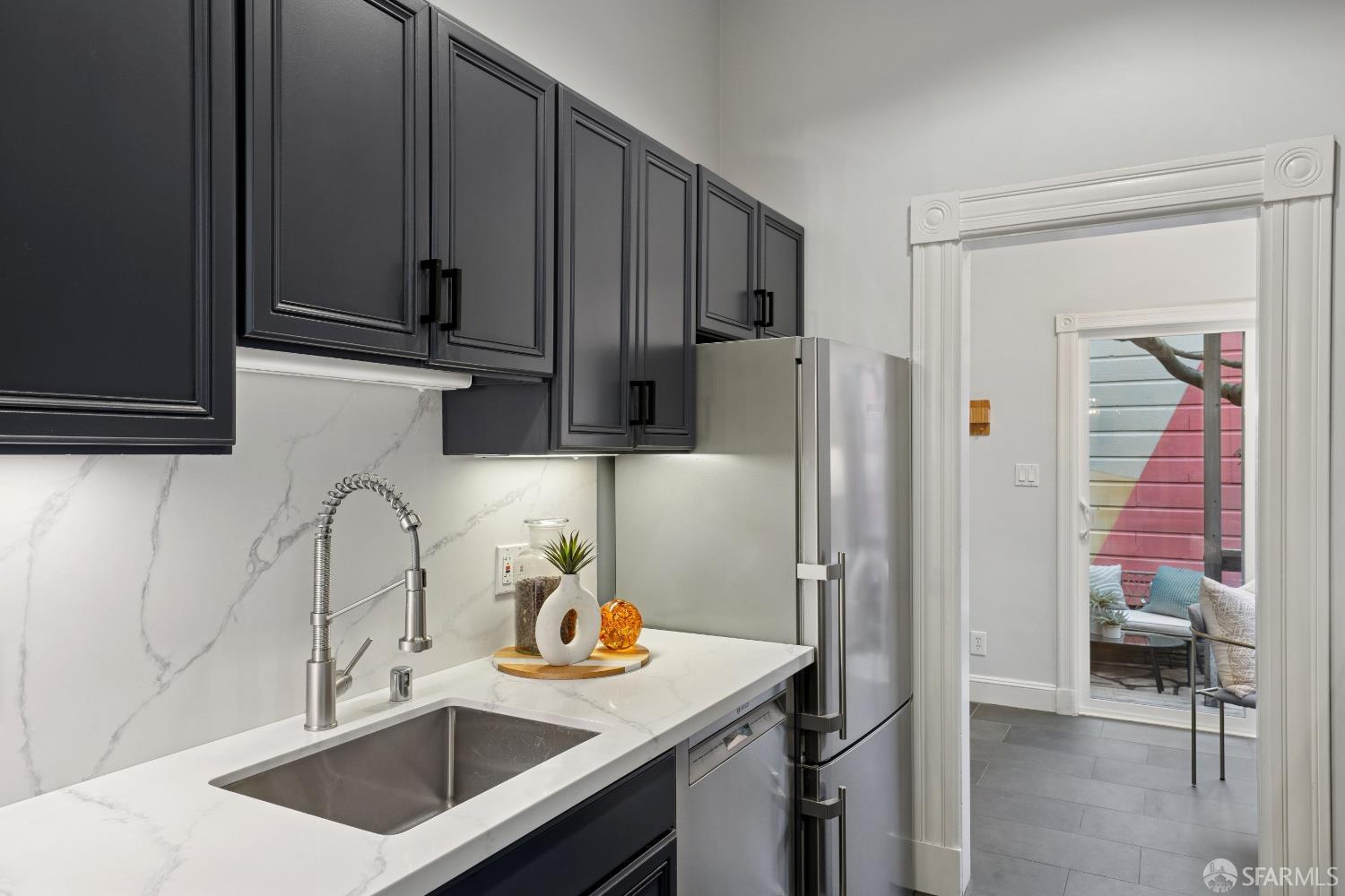 Detail Gallery Image 27 of 46 For 216 Dorland St, San Francisco,  CA 94114 - 2 Beds | 2 Baths