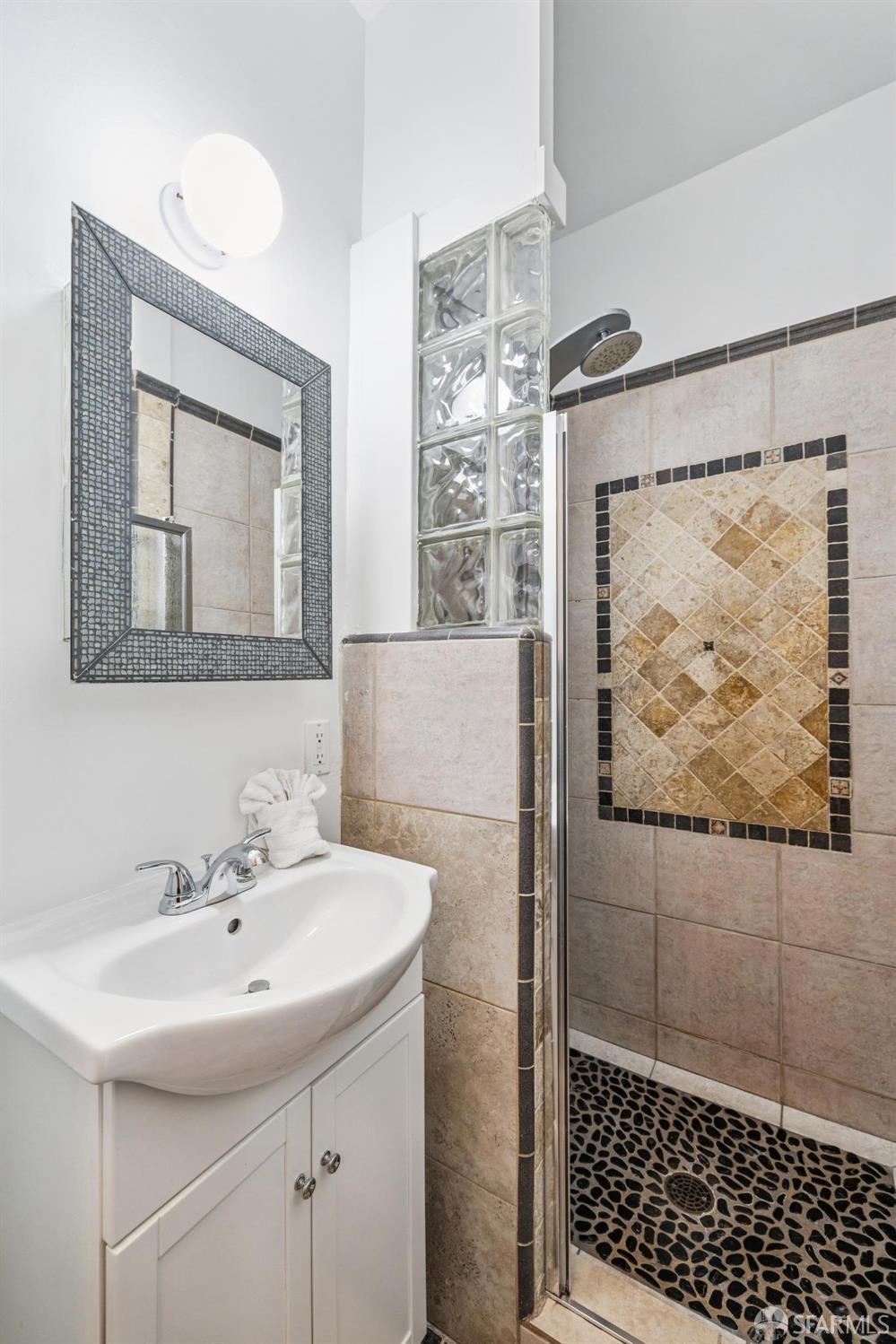 Photo #14: 426097602 Listing: Photo #14