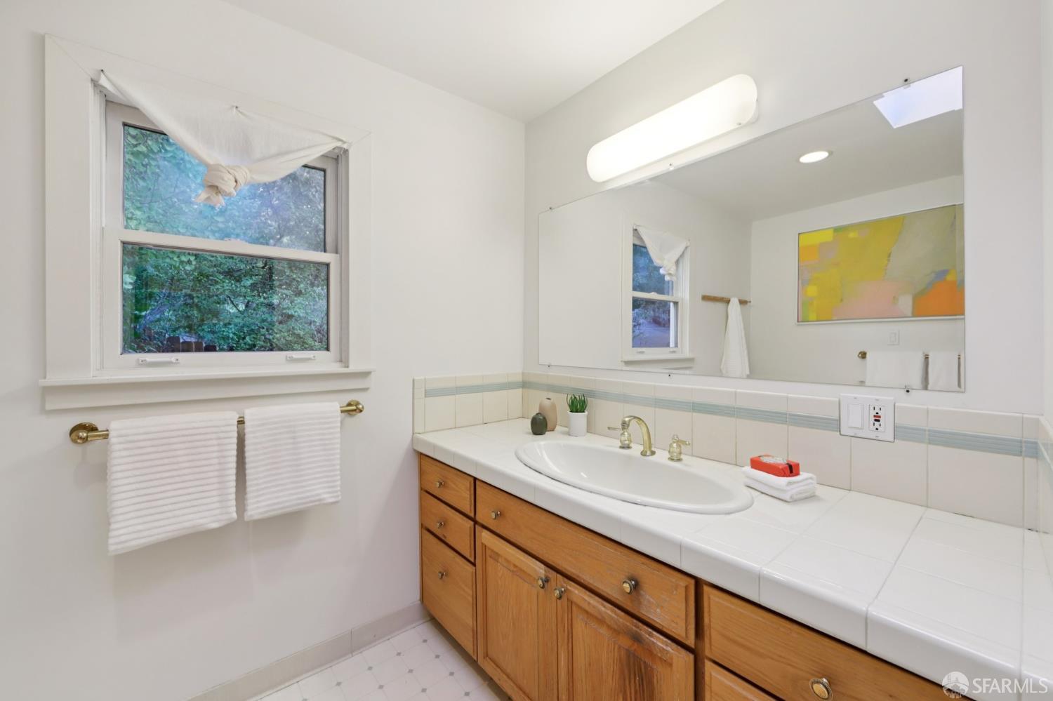 Detail Gallery Image 23 of 65 For 6891 Pinehaven Rd, Oakland,  CA 94611 - 3 Beds | 3 Baths