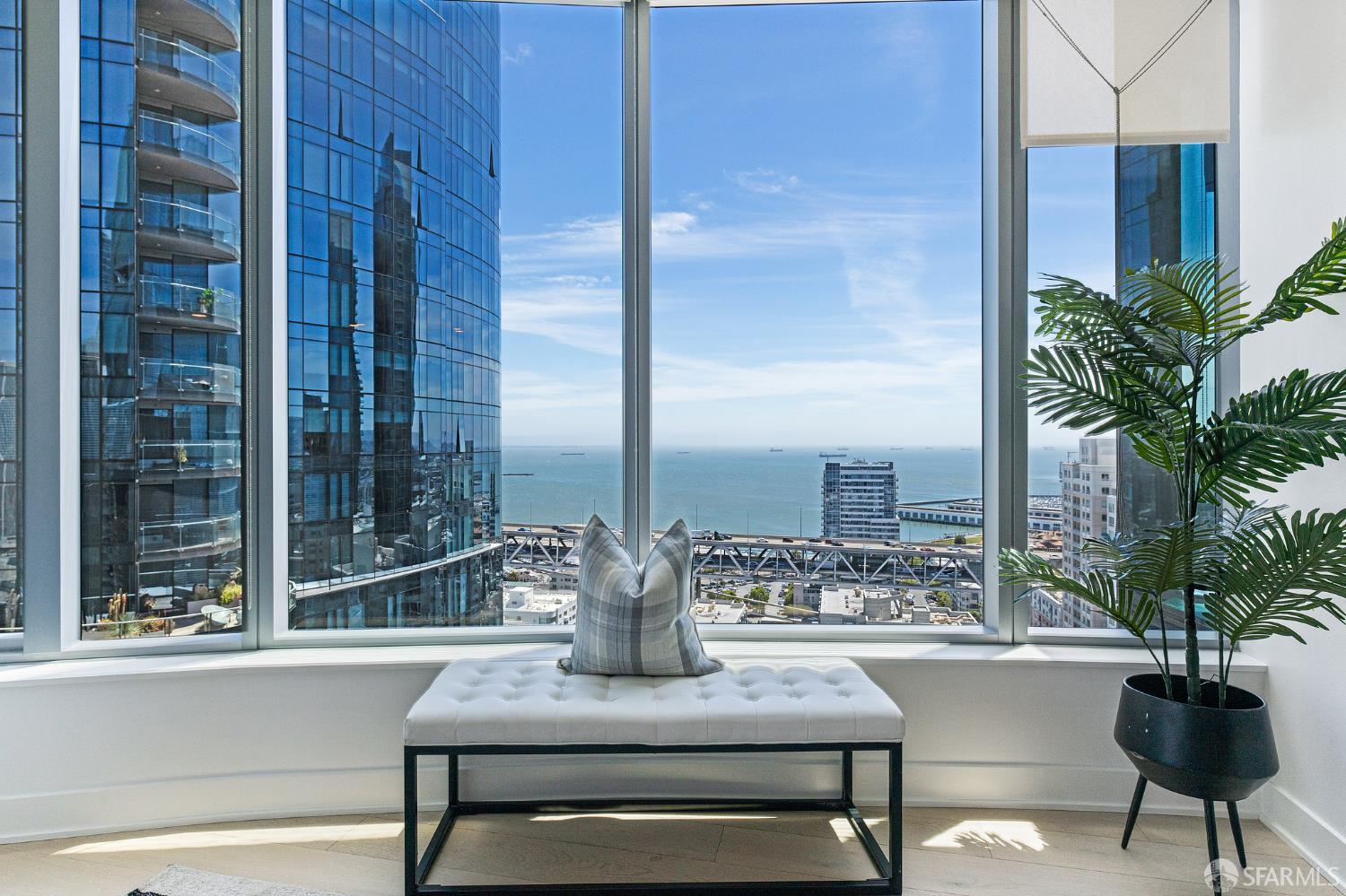 Detail Gallery Image 5 of 46 For 201 Folsom St 16e,  San Francisco,  CA 94105 - 2 Beds | 2 Baths